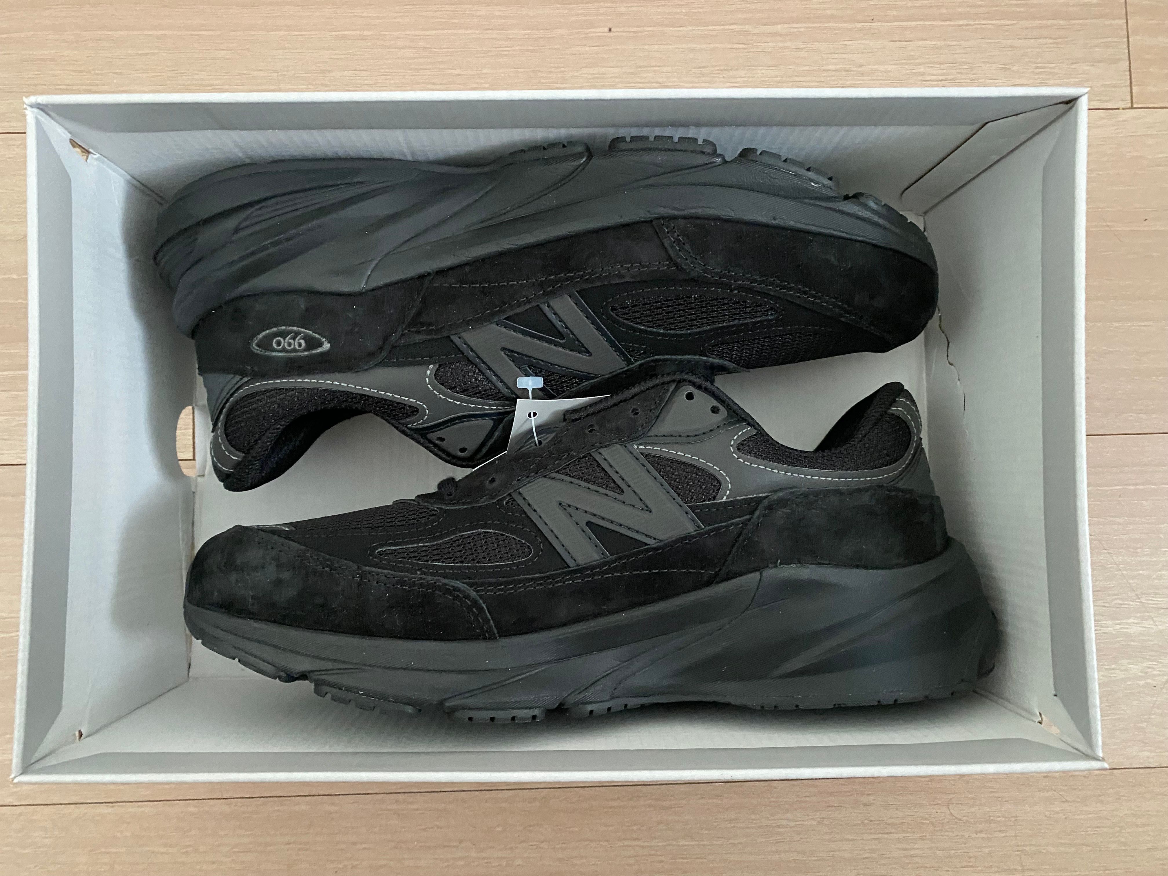 New Balance 990V6 "Triple Black"