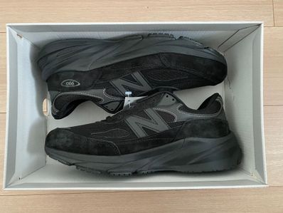 New Balance 990V6 "Triple Black"
