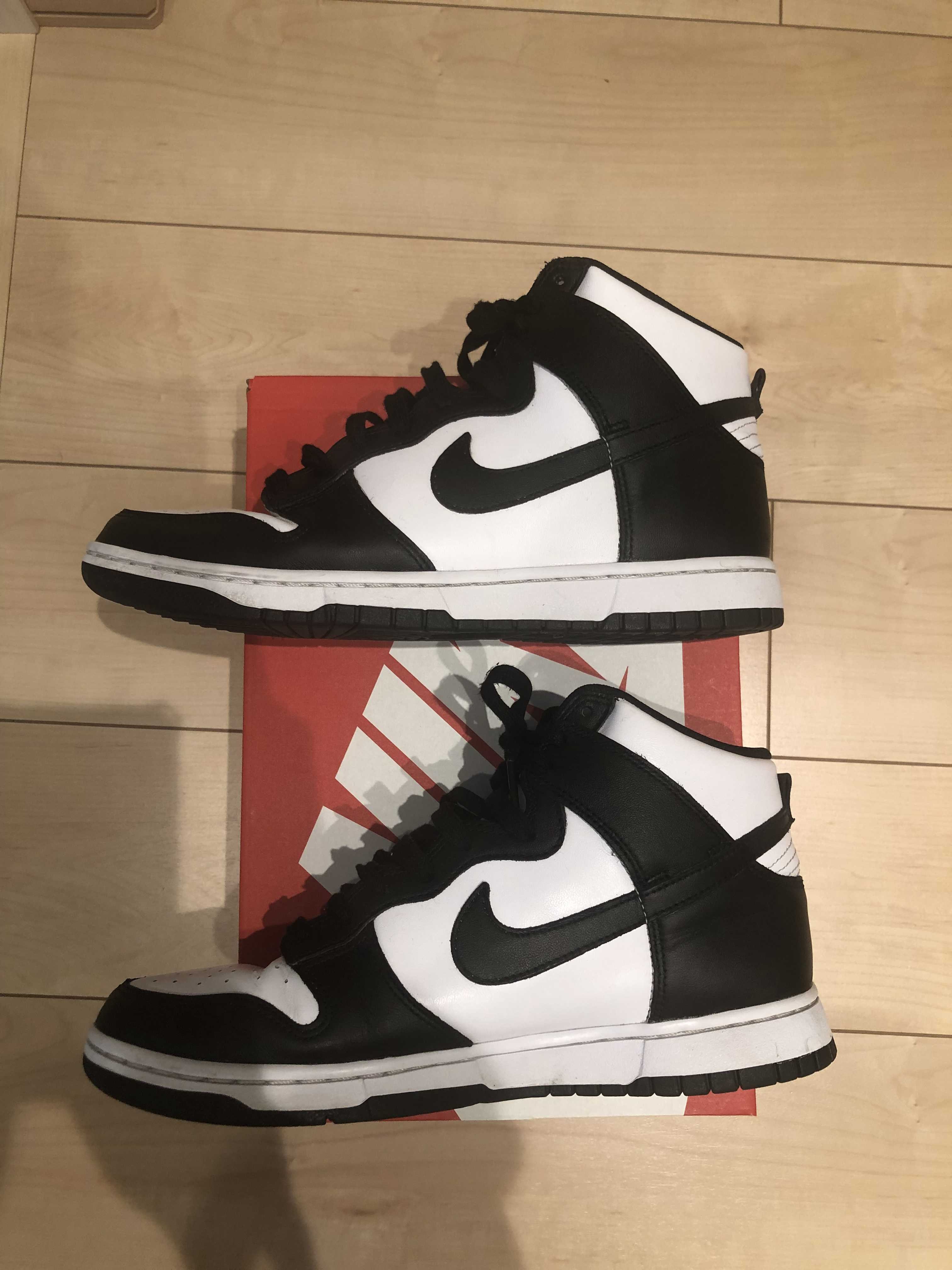 Nike Dunk High "Black and White"