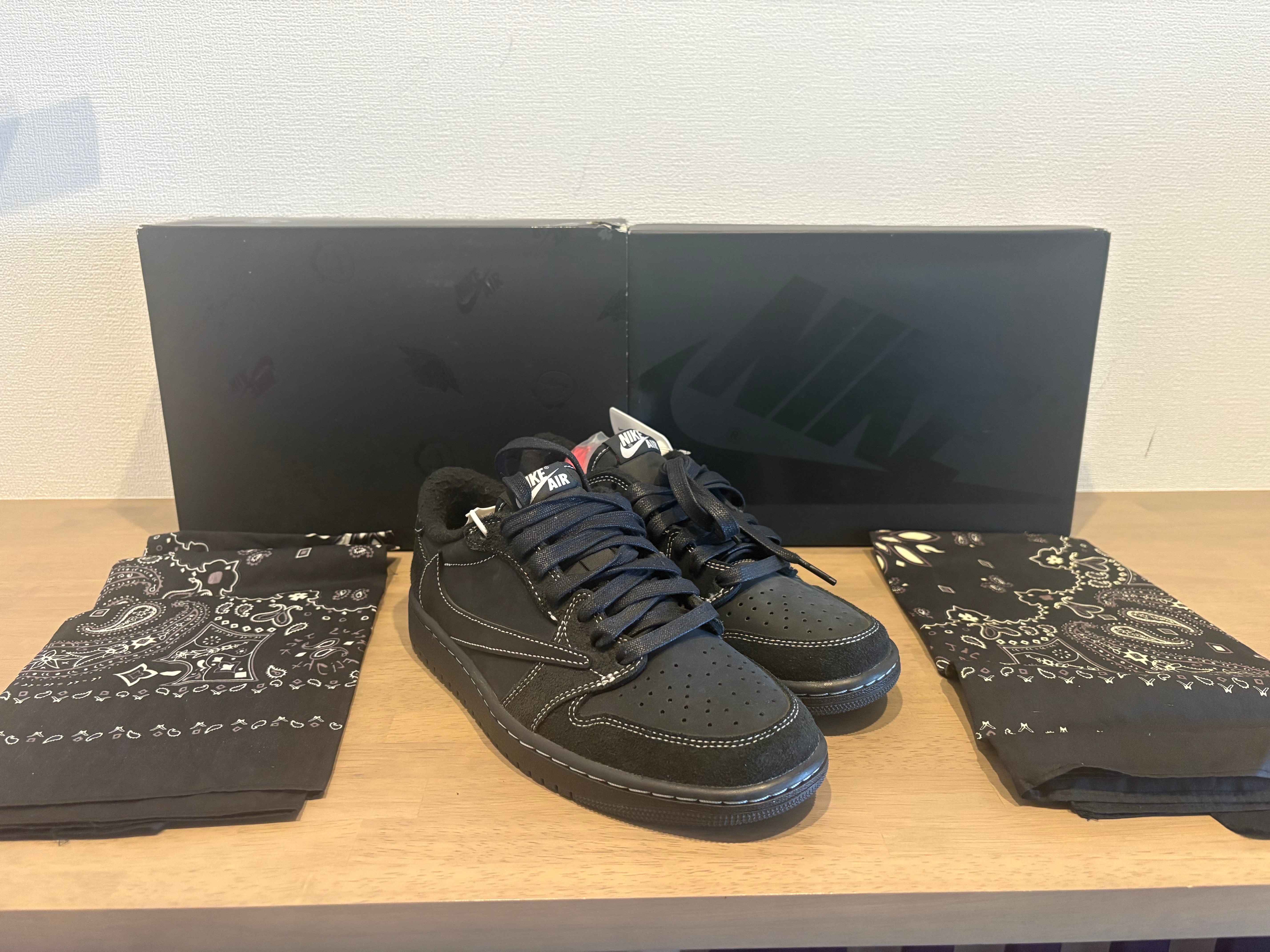 Travis Scott × Nike Air Jordan 1 Low OG SP "Black Phantom"