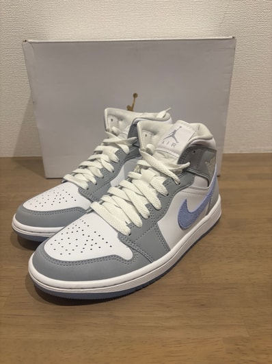 Nike Women's Air Jordan 1 Mid "Wolf Grey"