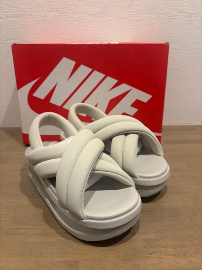 Nike Women's Air Max Isla Sandal "Light Bone/Pure Platinum/Alabaster"