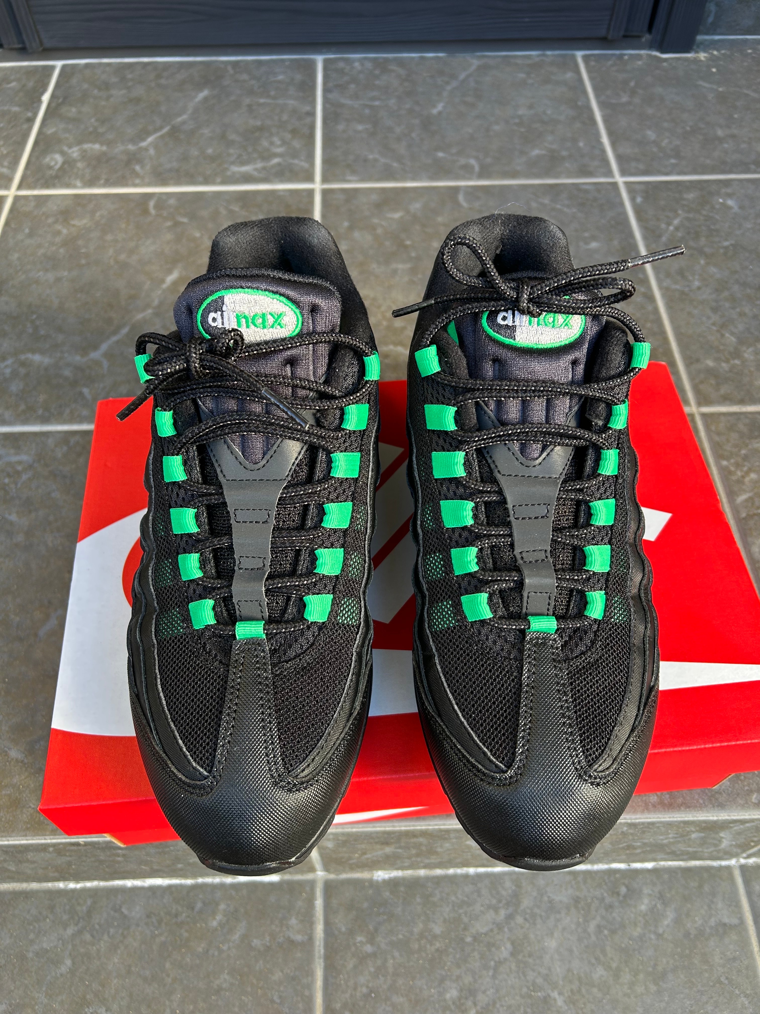 ナイキ エアマックス95 OG ビッグバブル "グリーンショック"