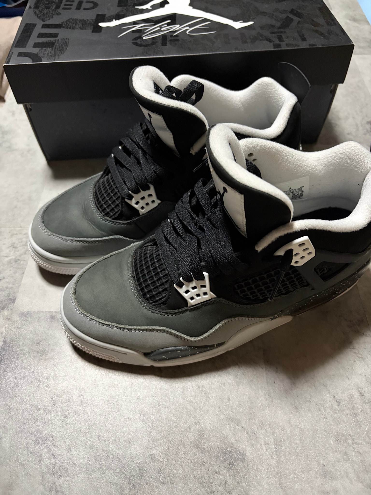 Nike Air Jordan 4 Retro "Fear"