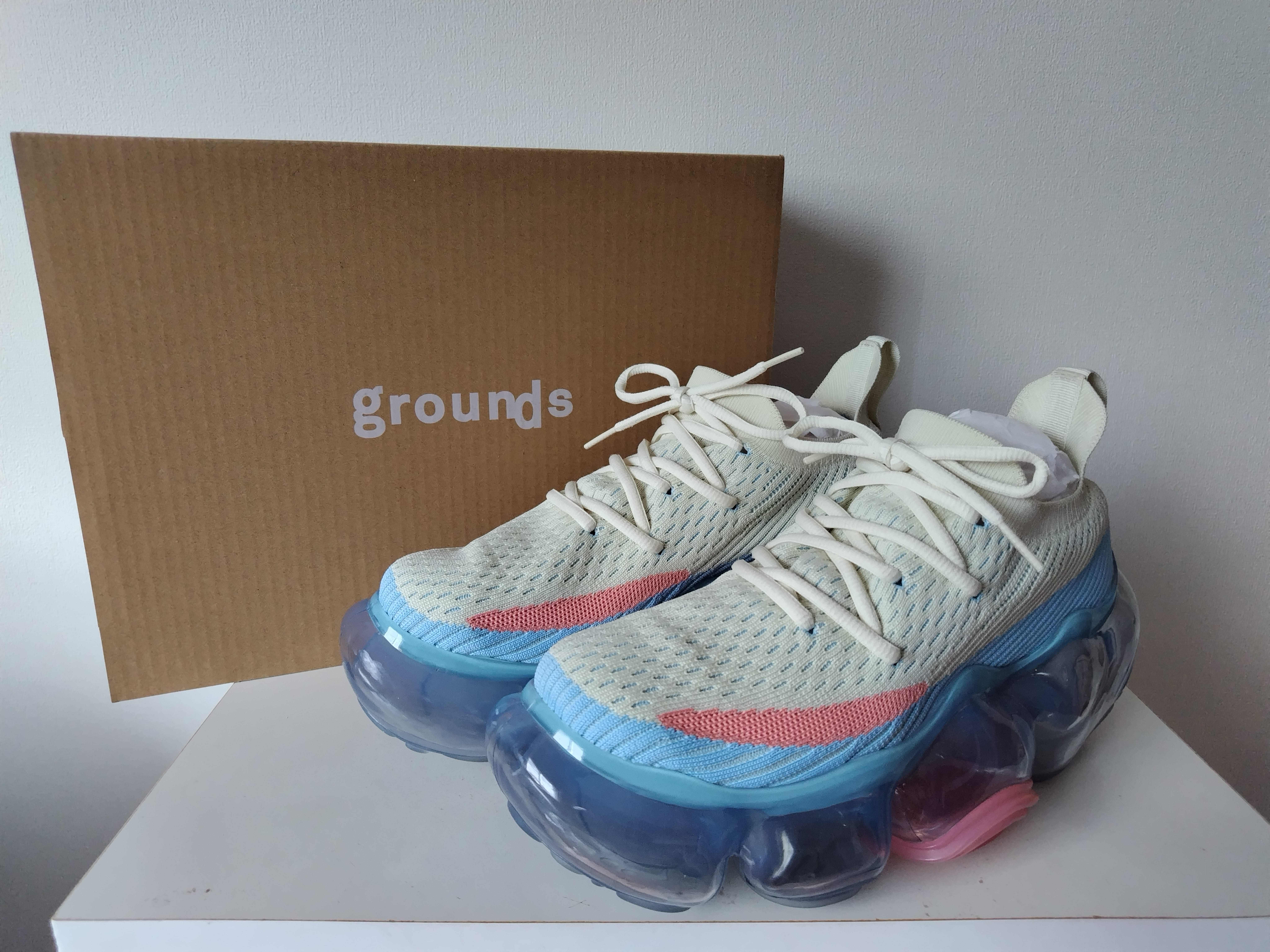 grounds MOOPIE T2 "Cream Sky/Ice Gray"