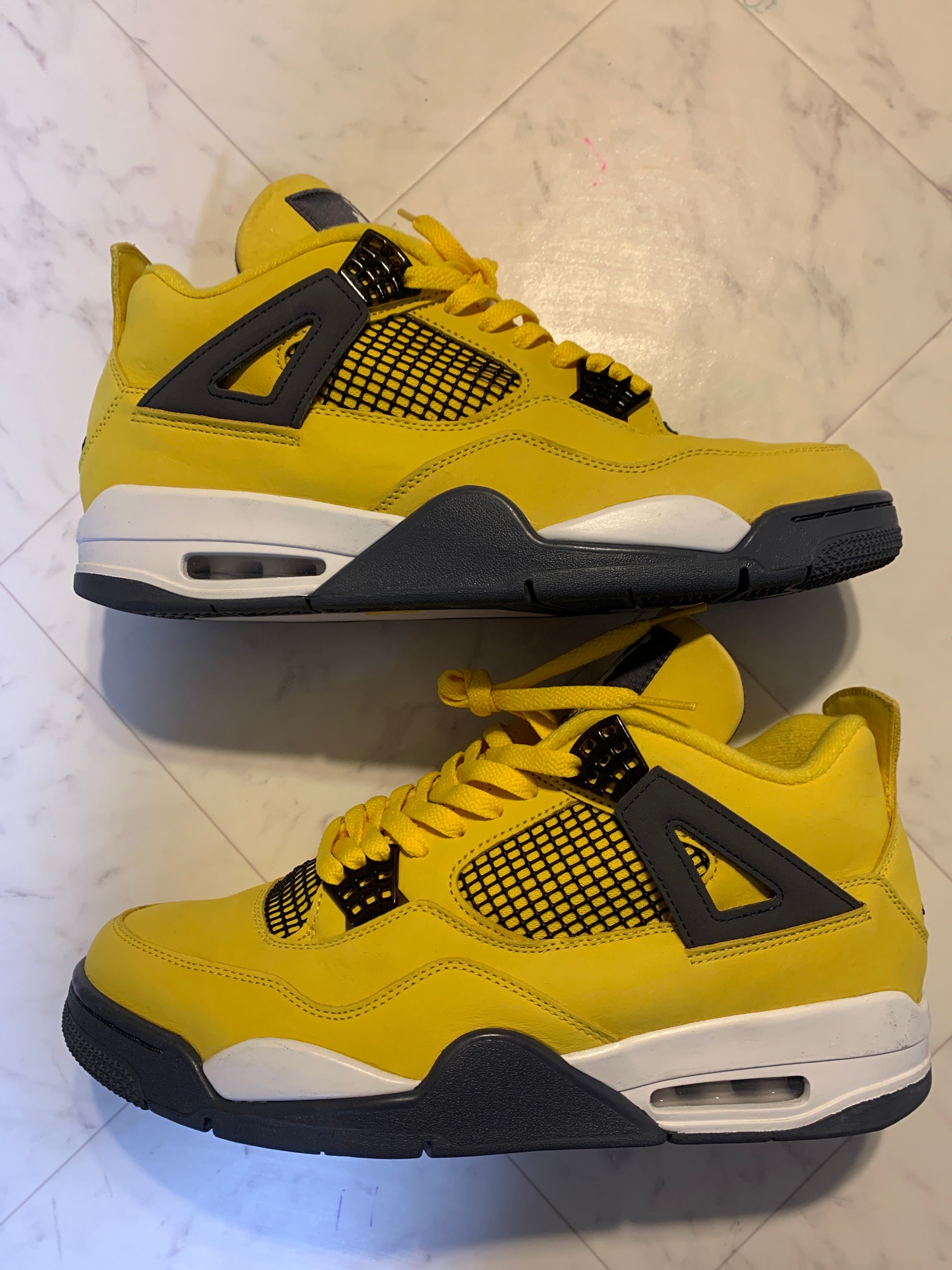 Nike Air Jordan 4 "Tour Yellow"