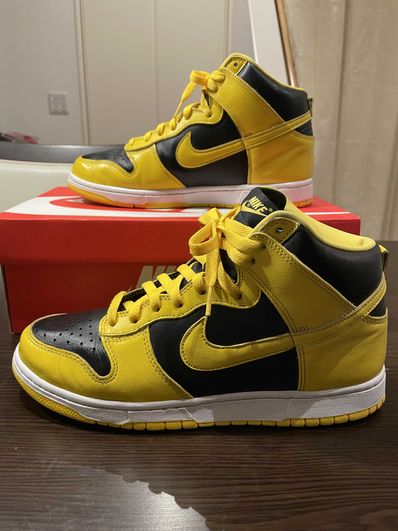 Nike Dunk High "Black/Varsity Maize"