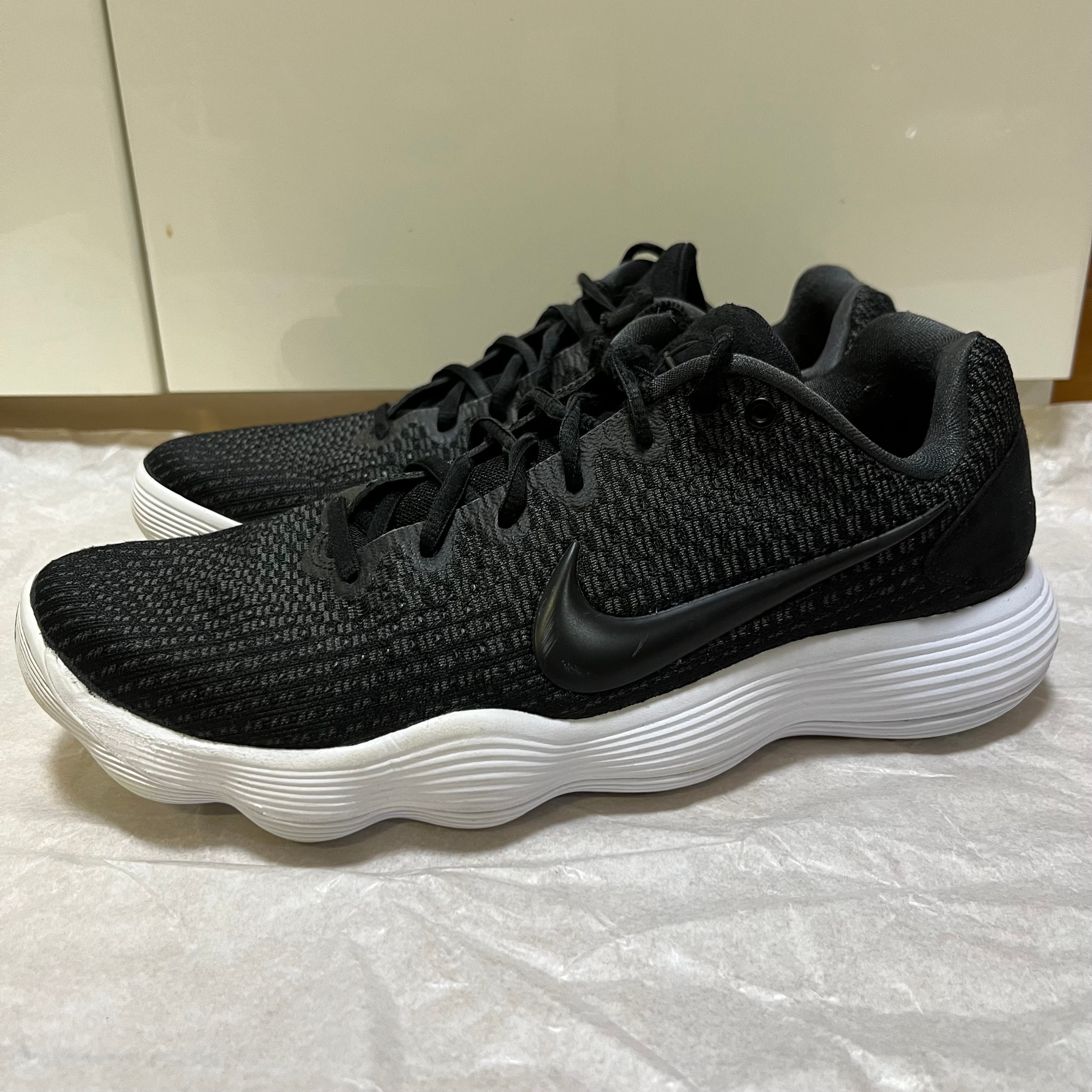 ナイキ ハイパーダンク2017 ロー "ブラック/アンスラサイト/ホワイト/メタリックシルバー" (897663-001/897637-001)