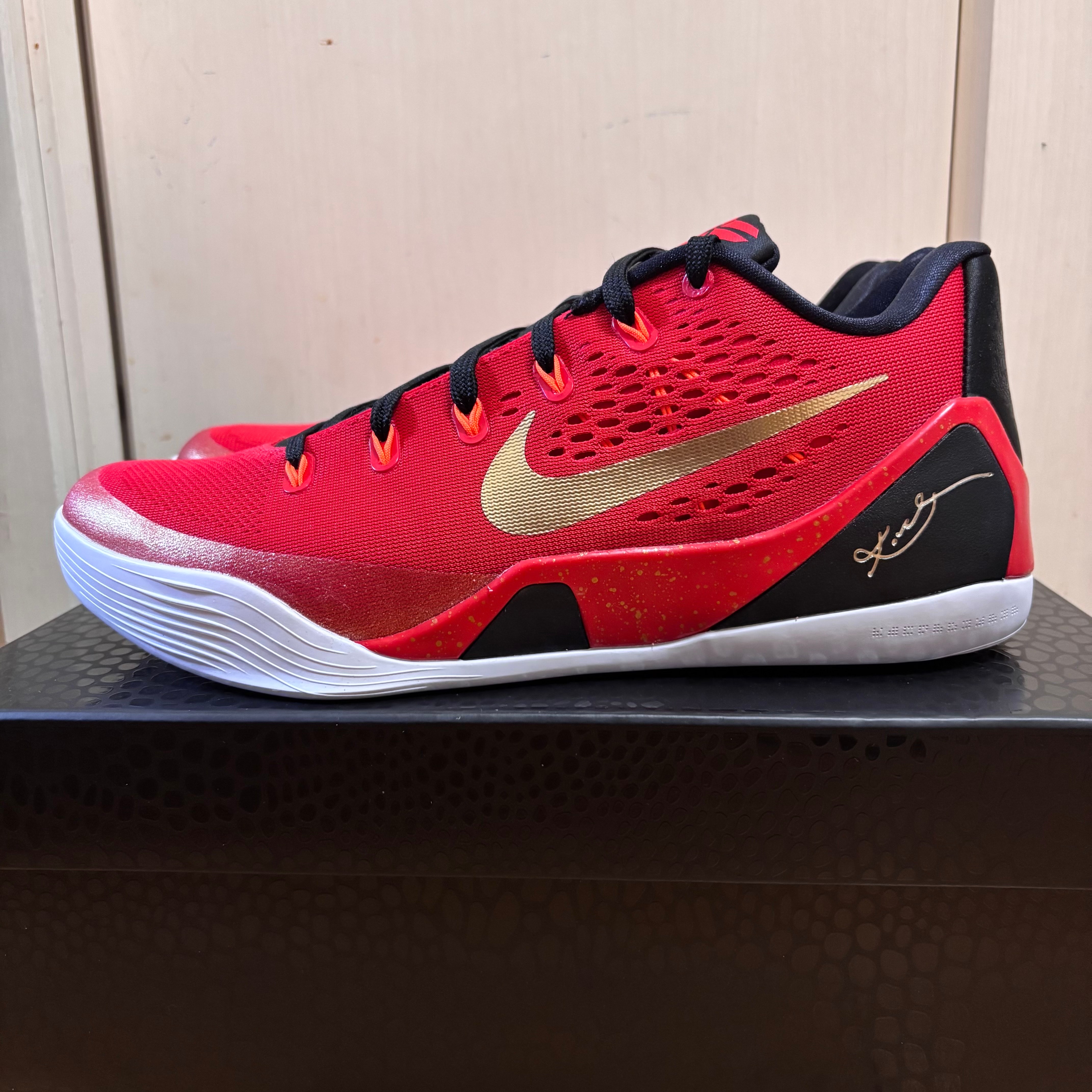 ナイキ コービー9 (NIKE Kobe 9) の新作・中古通販｜スニーカーダンク