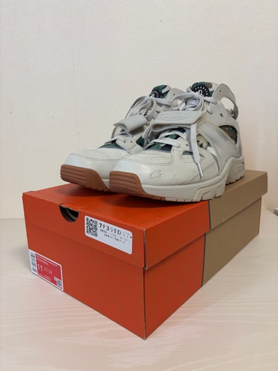 Corteiz × Nike Air Trainer Huarache "Light Bone"