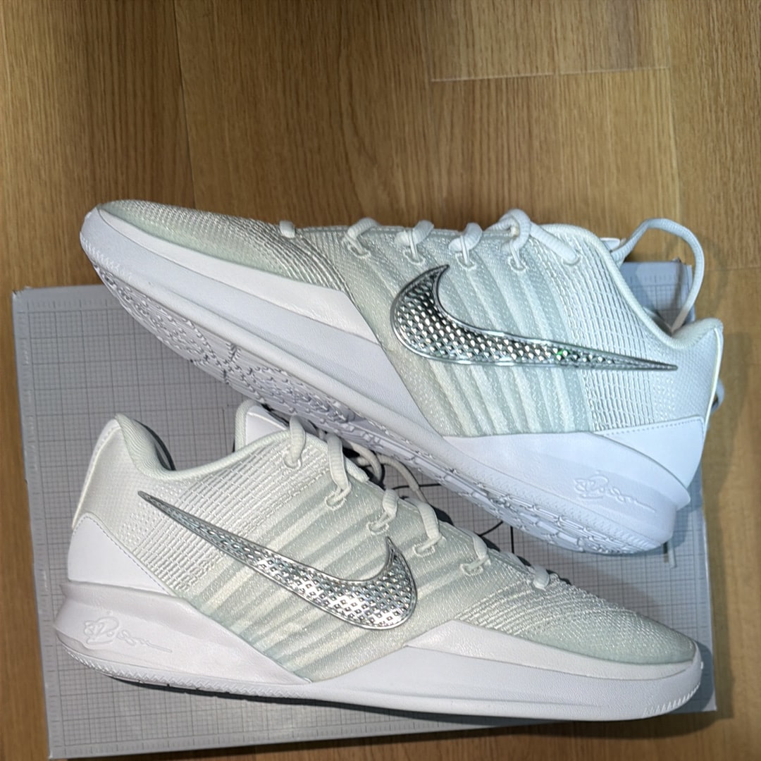 Nike Women's Sabrina 3 "White/Mint Foam" (HF2881-101/HF2882-101)