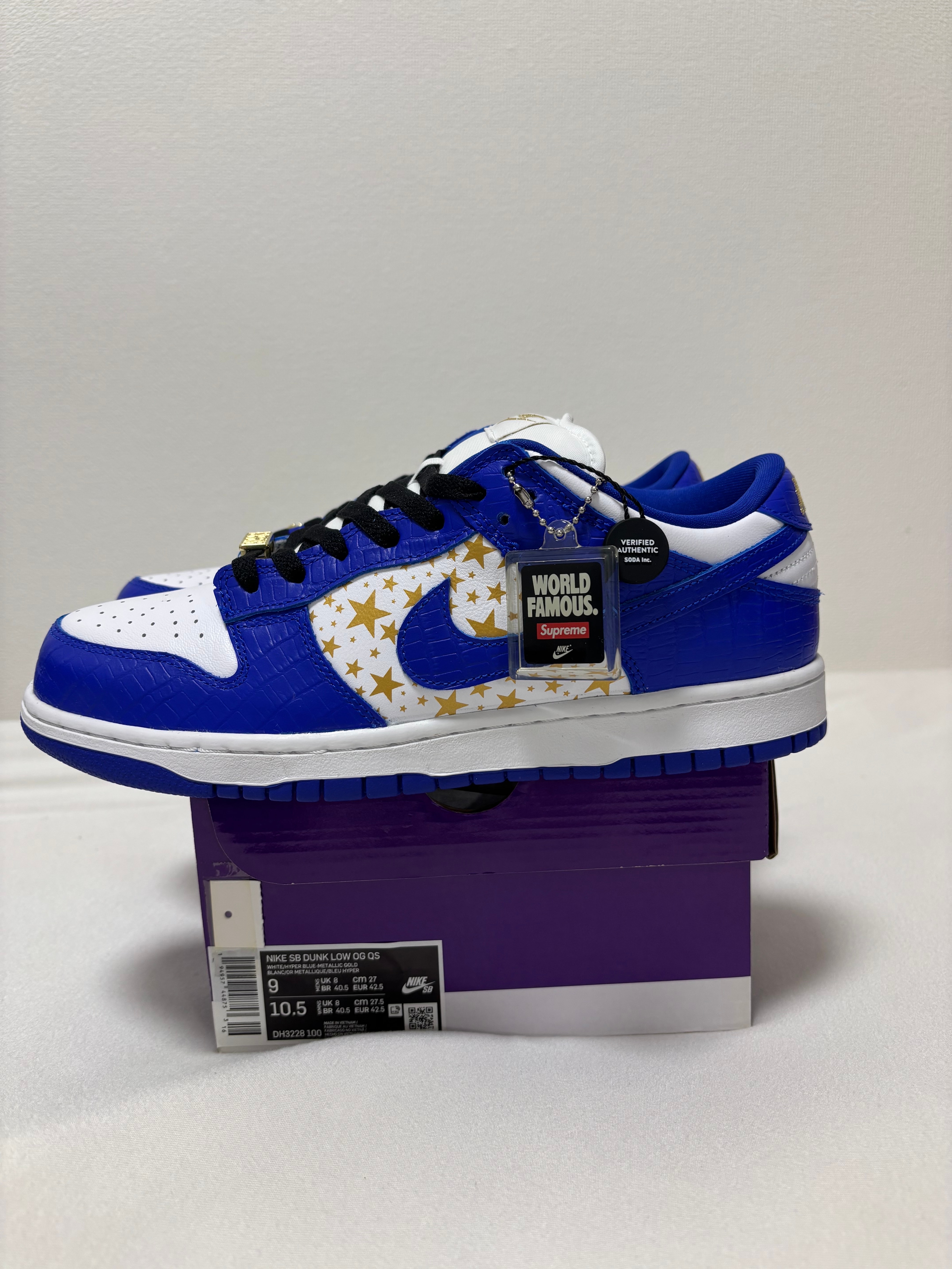 Supreme × Nike SB Dunk Low OG QS Gold Stars "White/Hyper Blue"