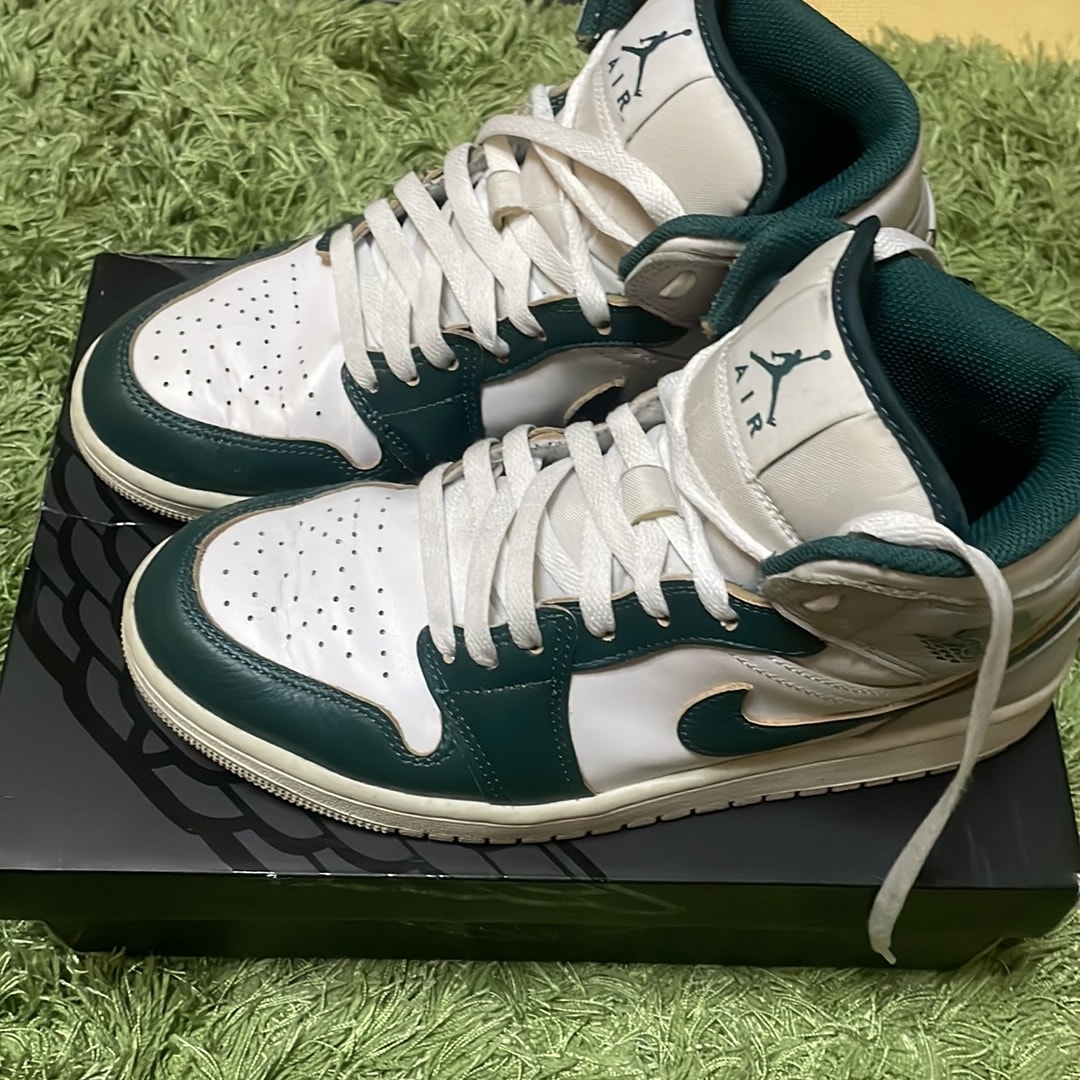 Nike Air Jordan 1 Mid "Oxidized Green"