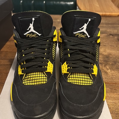 Nike Air Jordan 4 Retro "Thunder"(2023)