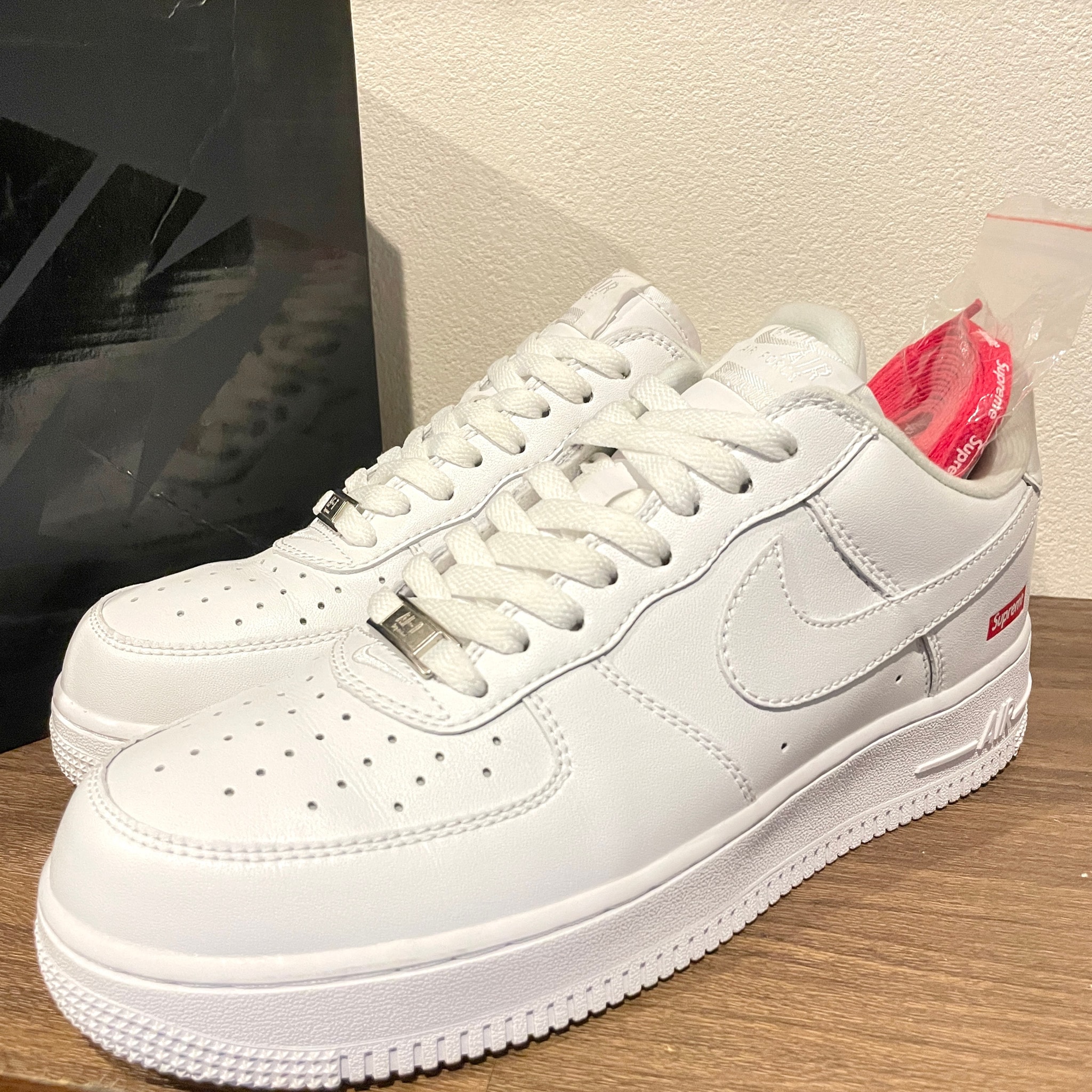 Supreme × Nike Air Force 1 Low "White"