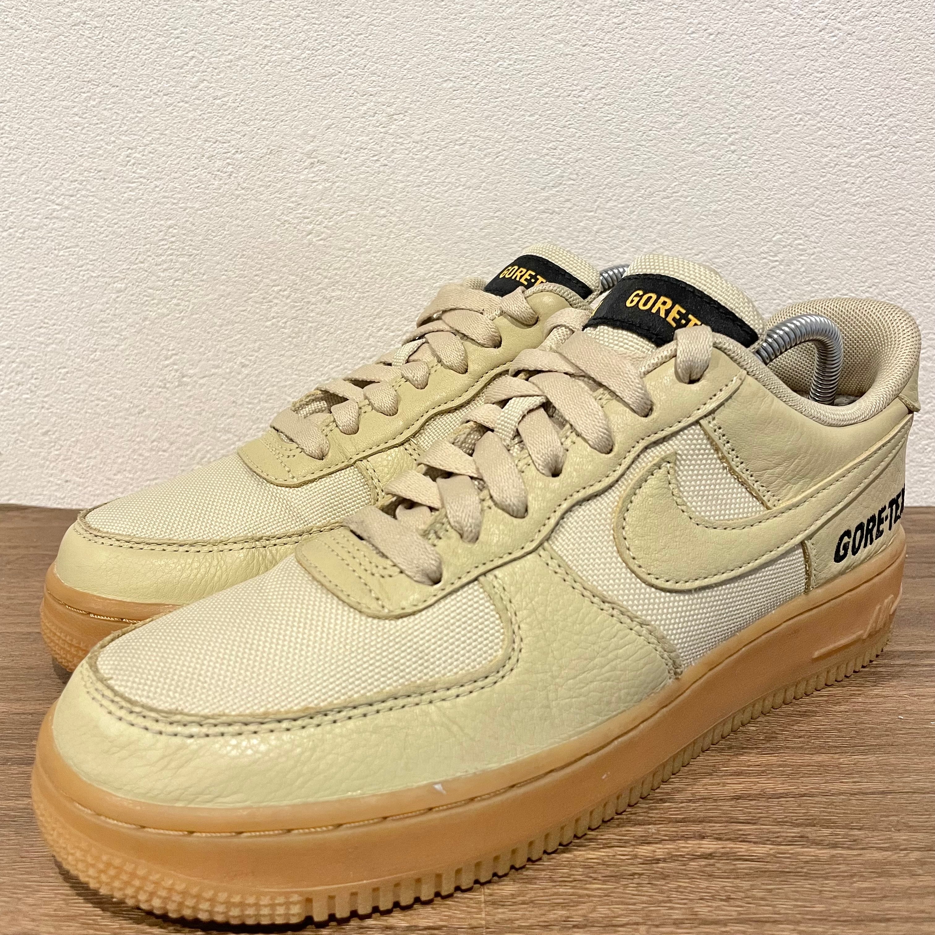 Nike Air Force 1 Low GORE-TEX "Team Gold"