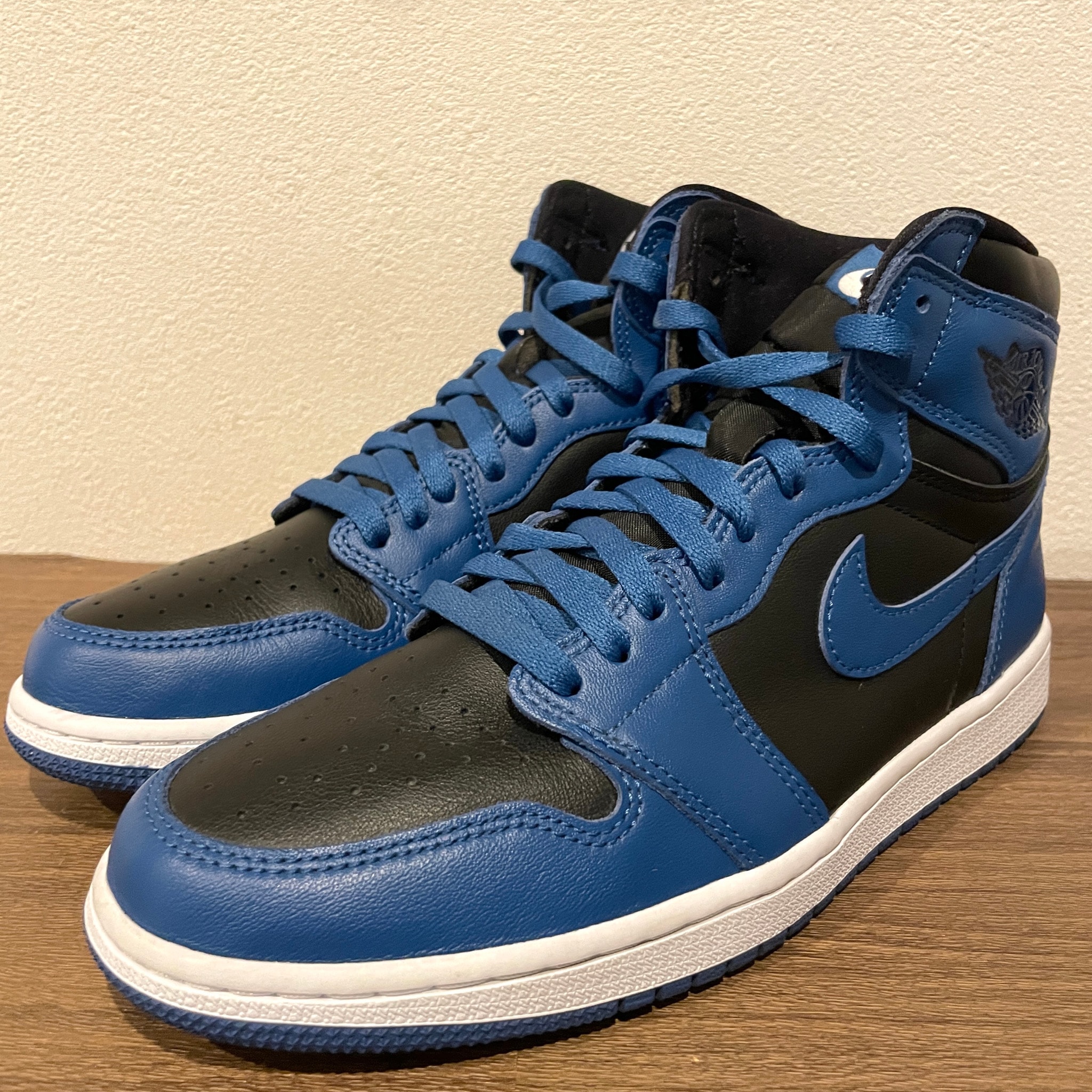 Nike Air Jordan 1 Retro High OG "Dark Marina Blue"
