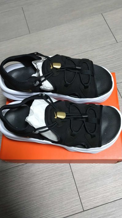 Nike Women's Air Max Koko Sandal "Black/White"