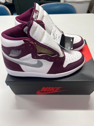 Nike Air Jordan 1 High OG "Bordeaux"