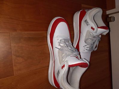 Nike Air Jordan 3 Retro "Tinker White/University Red"
