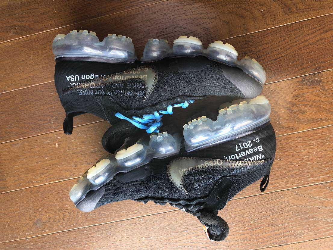 Off-White × Nike Air Vapormax "Black/Total Orange/Clear"