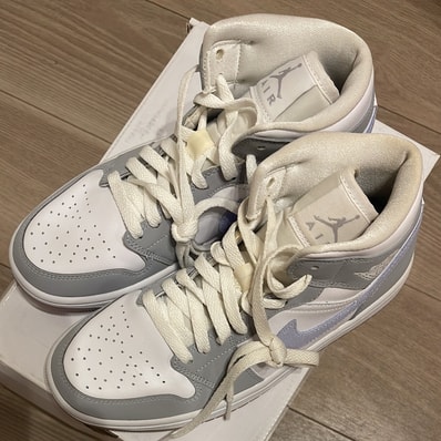 Nike Women's Air Jordan 1 Mid "Wolf Grey"