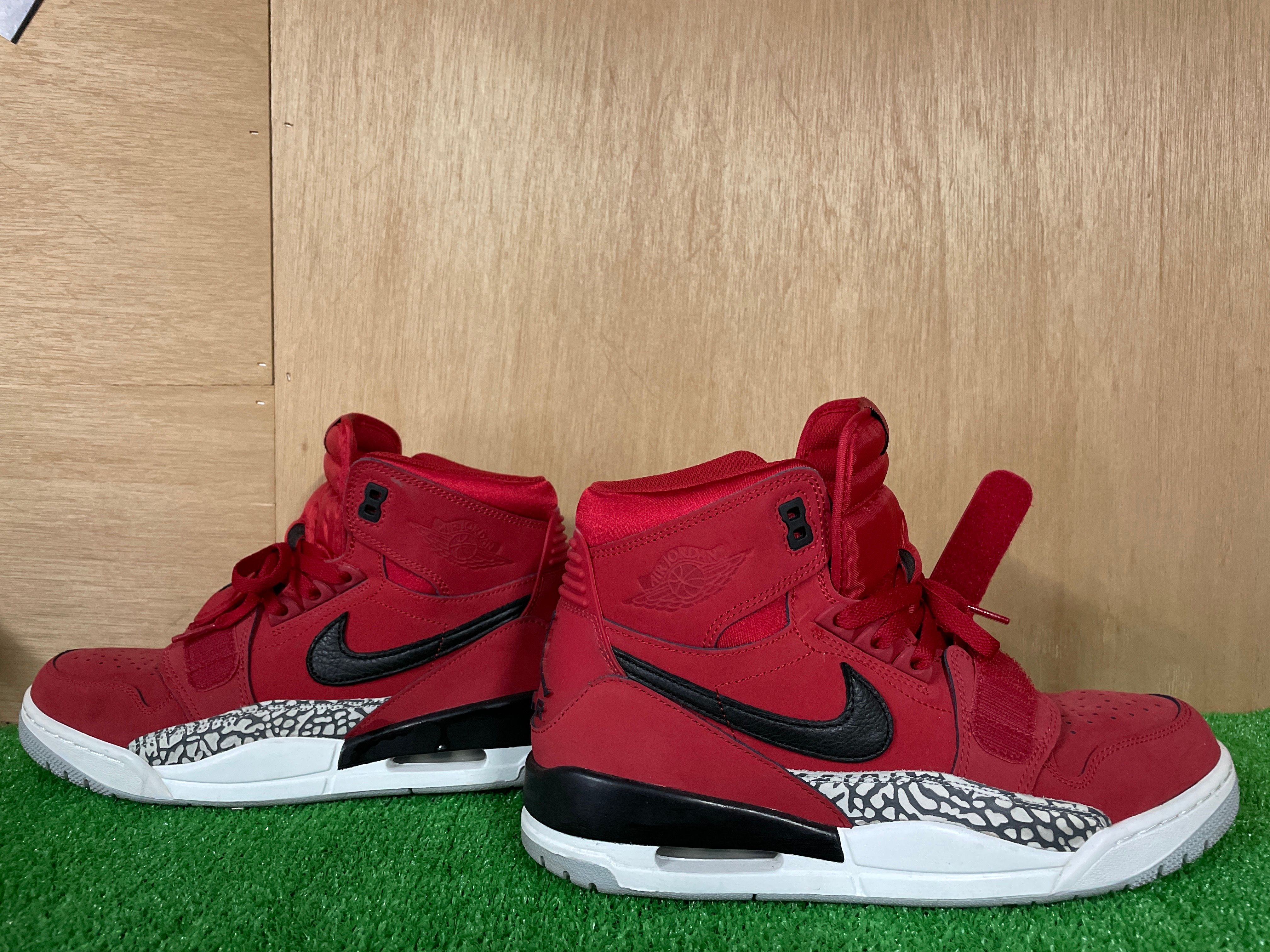 NIKE JORDAN LEGACY 312 "VARSITY RED"