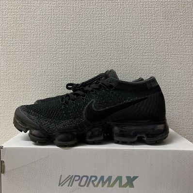 NIKE Women's AIR VAPORMAX "TRIPLE BLACK 2.0"