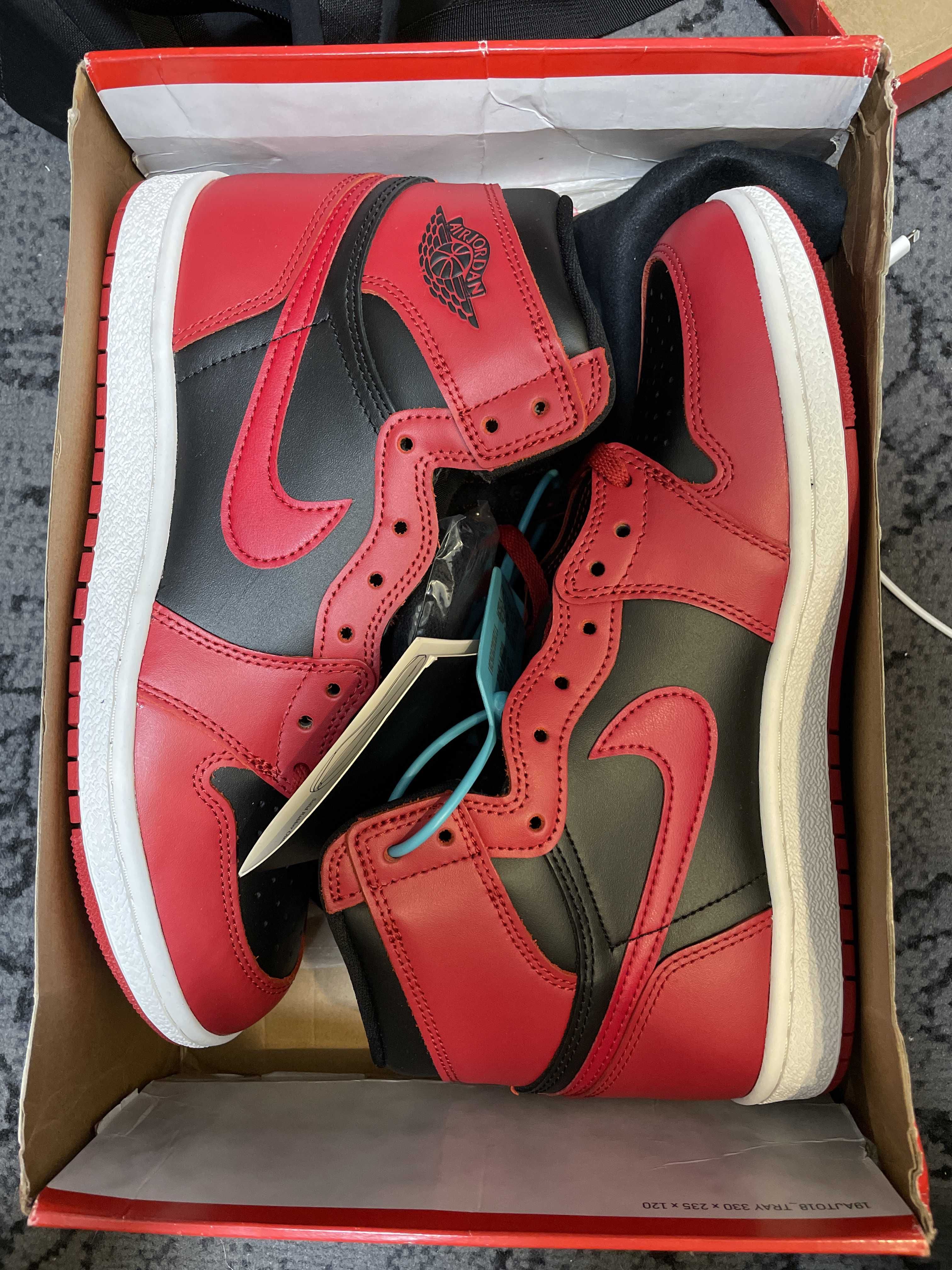 Nike Air Jordan 1 High ’85 "Varsity Red"