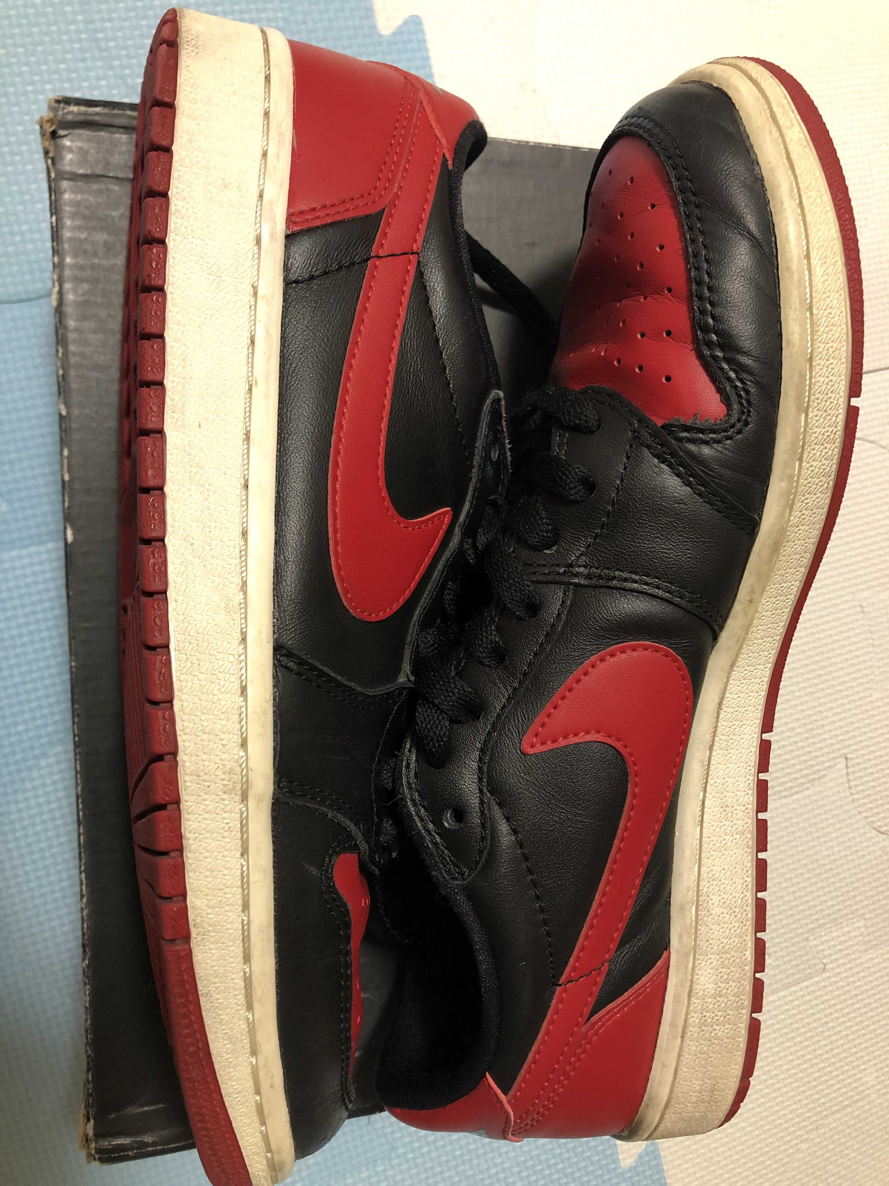 NIKE AIR JORDAN 1 RETRO LOW BRED (2015)