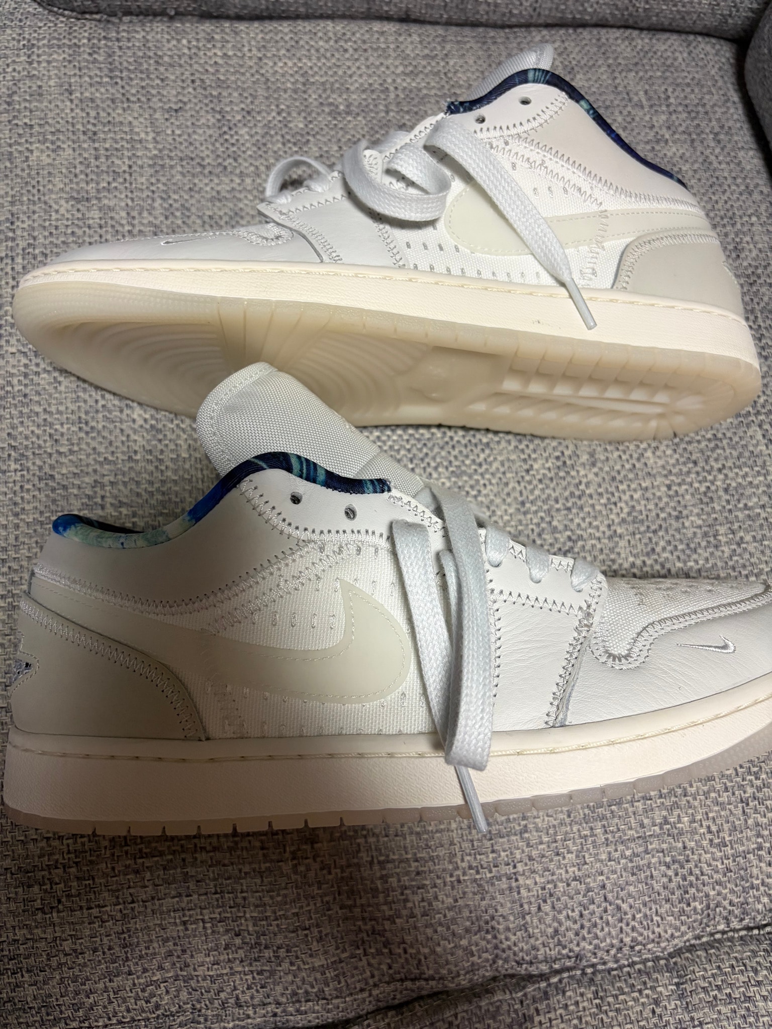 Nike Air Jordan 1 Low SE "Summit White"