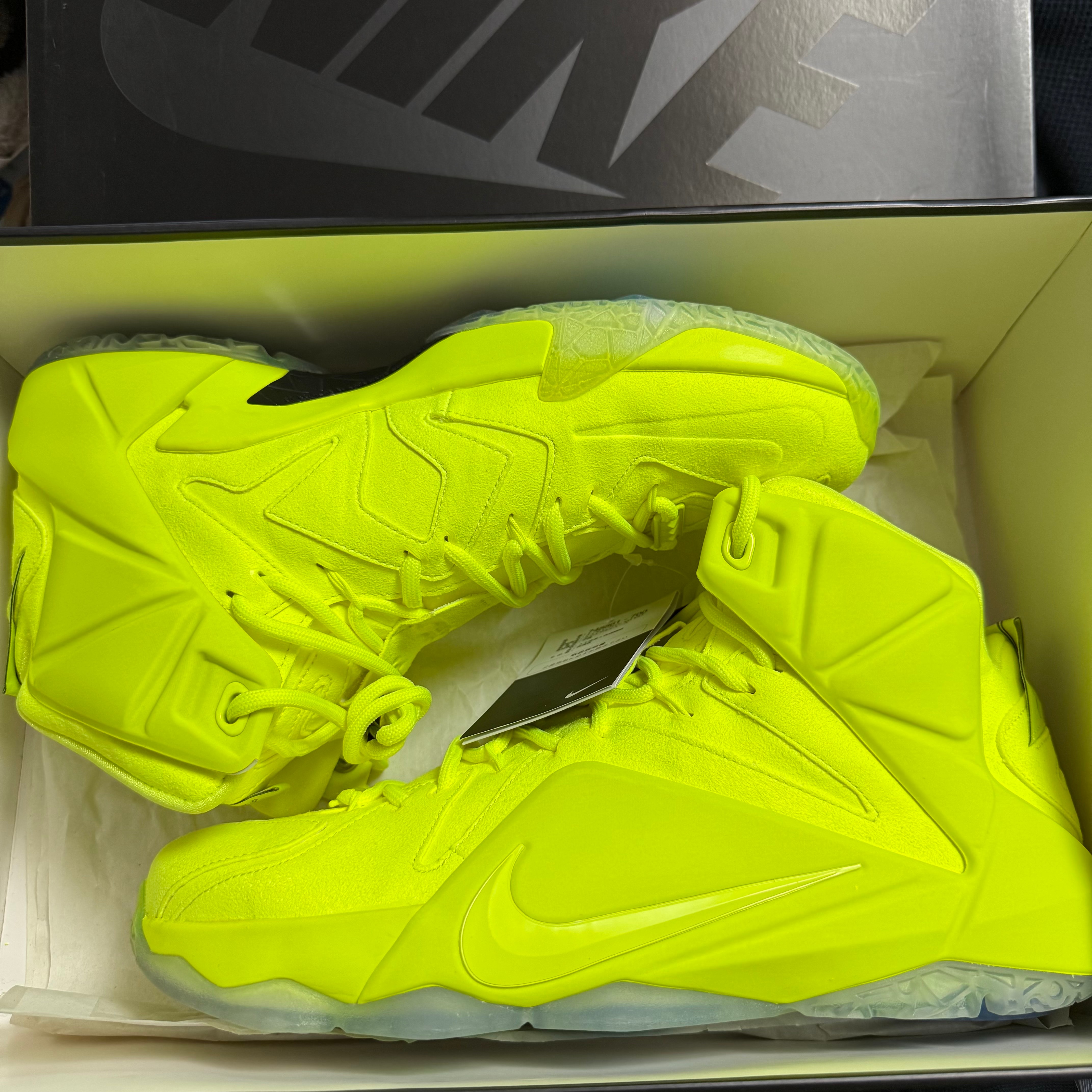 Nike LeBron 12 EXT "Tennis Ball"