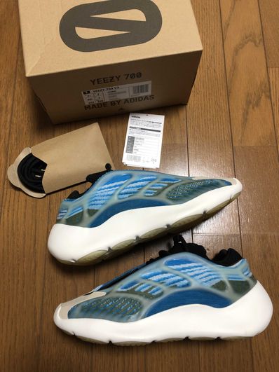 adidas YEEZY 700 V3 "Arzareth"