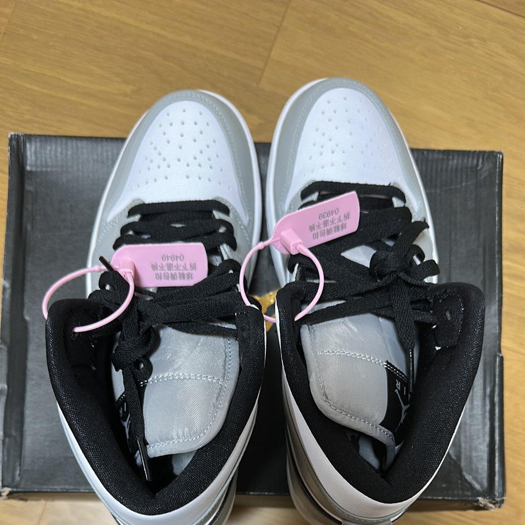 Nike Air Jordan 1 Mid "Light Smoke Grey/White/Black"