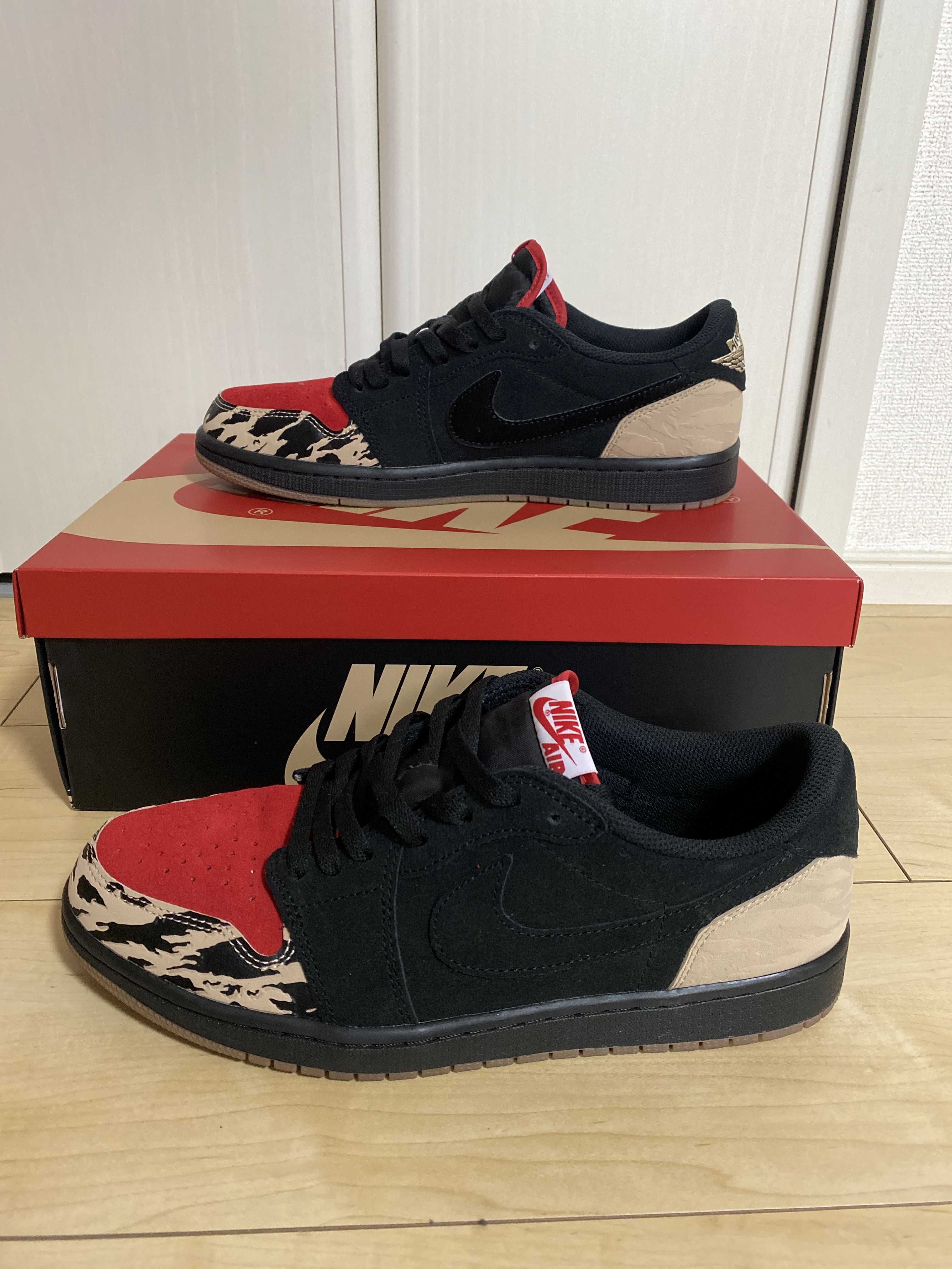 Sole Fly × Nike Air Jordan 1 Low "Black and Sport Red"