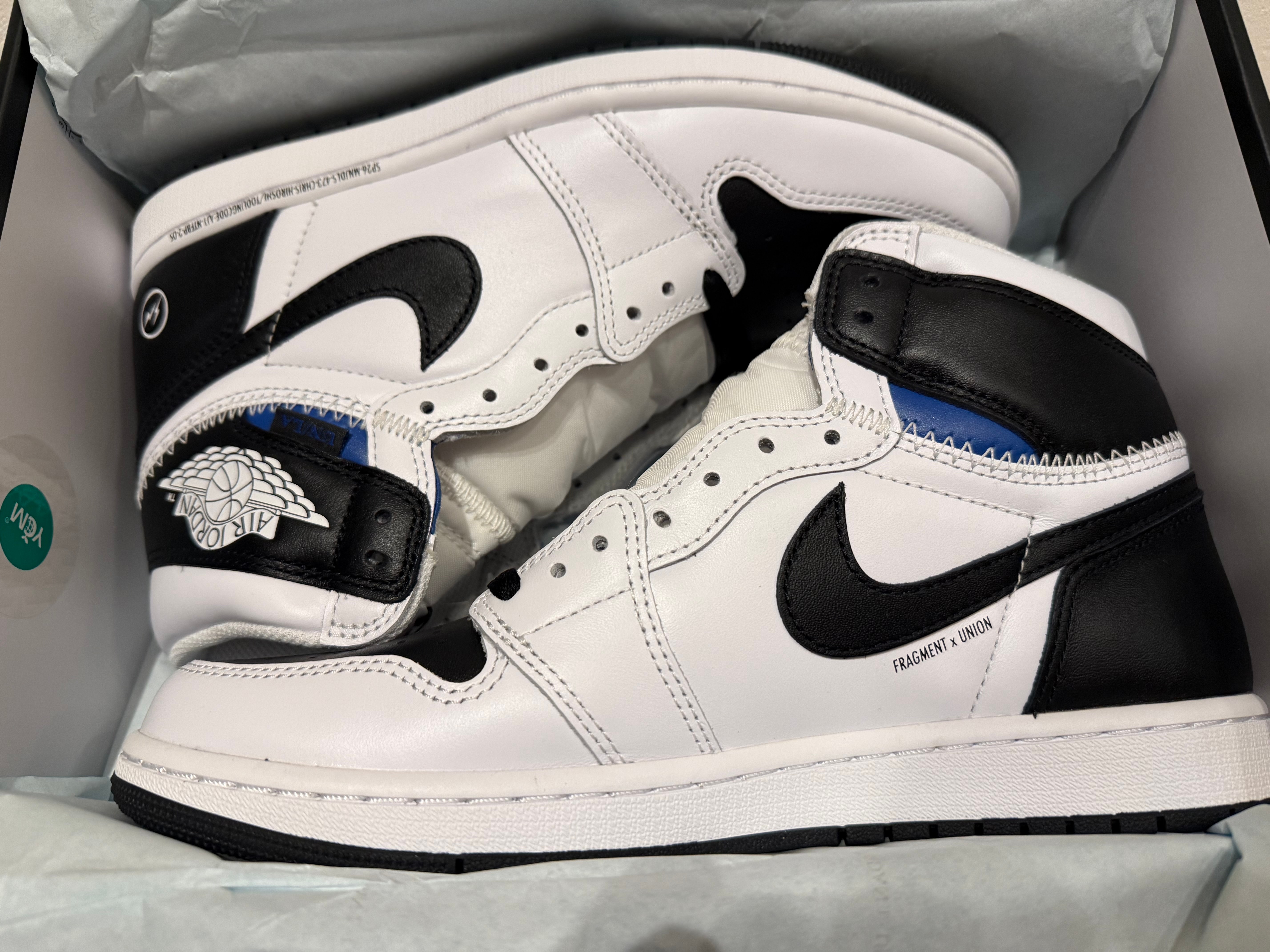 フラグメントデザイン × ユニオン × ナイキ エアジョーダン1 レトロ ハイ OG "ブラック/ホワイト"