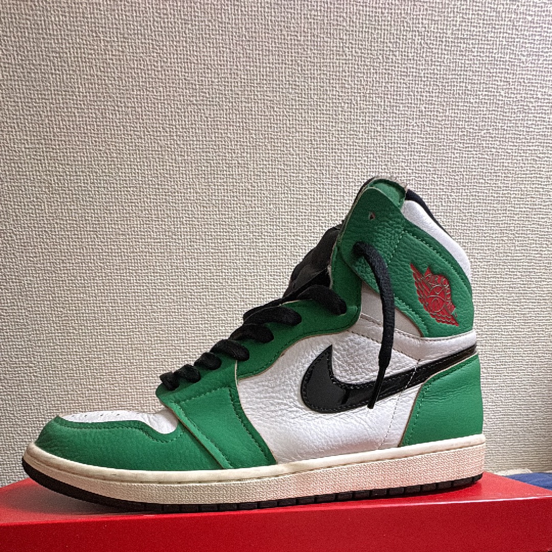 Nike Women's Air Jordan 1 High OG "Lucky Green/White-Sail-Black"