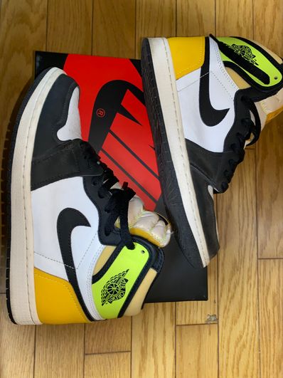 Nike Air Jordan 1 High OG "Volt Gold"