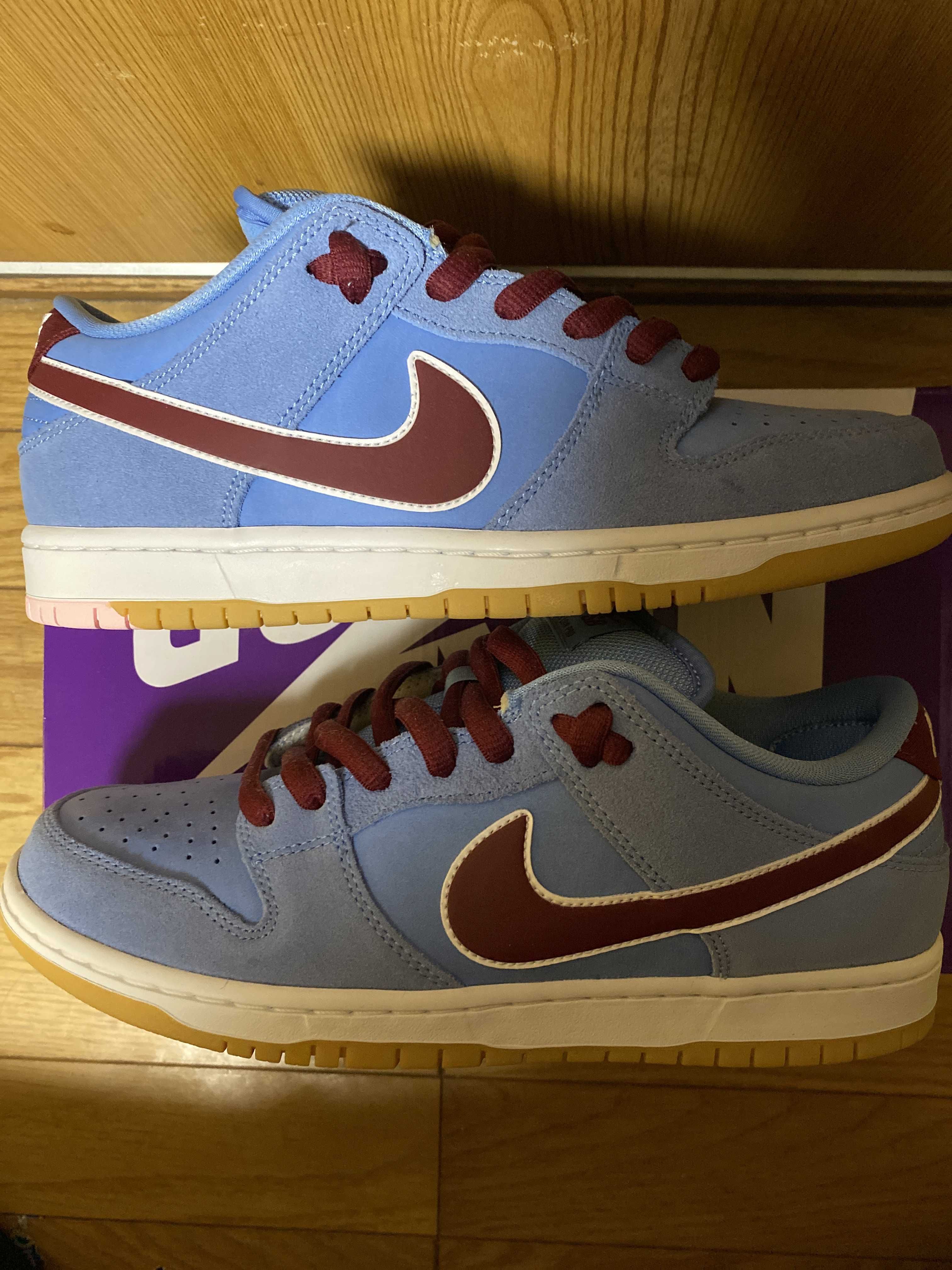 Nike SB Dunk Low Pro "Philadelphia Phillies/Valor Blue and Team Maroon"