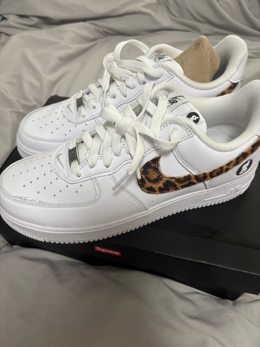 GOODENOUGH × Supreme × Nike Air Force 1 Low "White/Leopard" (25SS Week15)