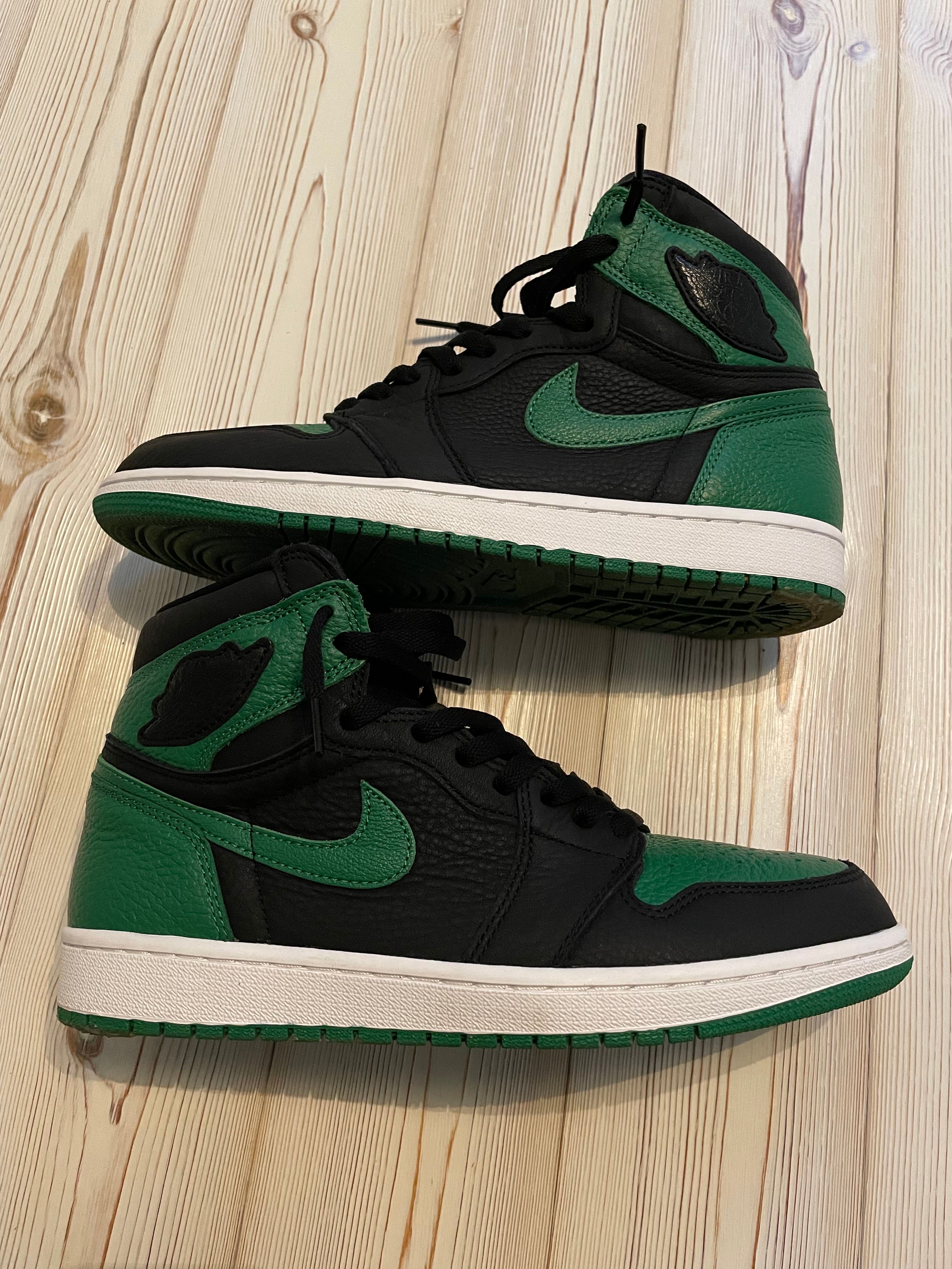 Nike Air Jordan 1 Retro High OG "Black/Pine Green" (2020)
