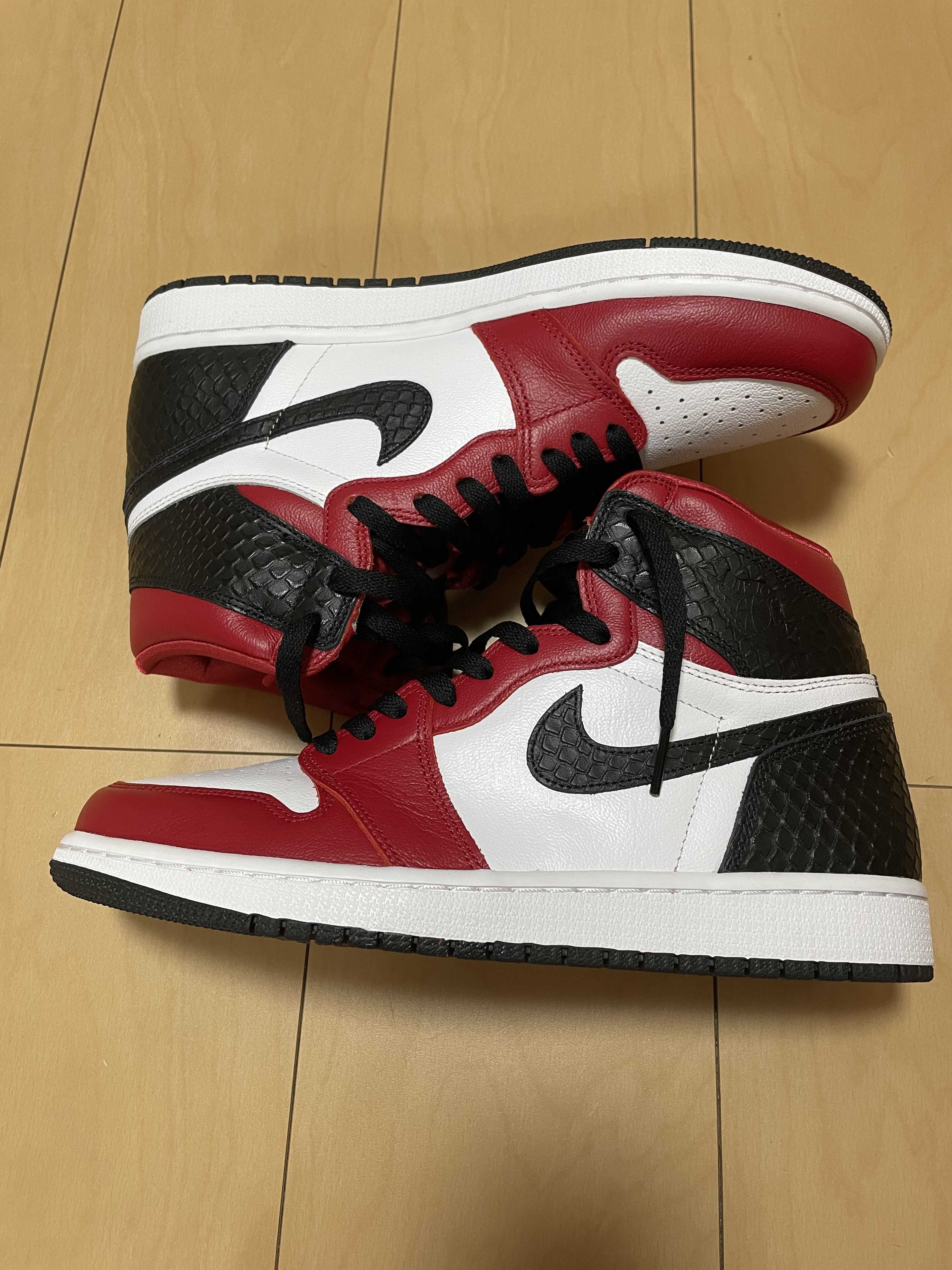 Nike Women's Air Jordan 1 High OG "Satin Red"