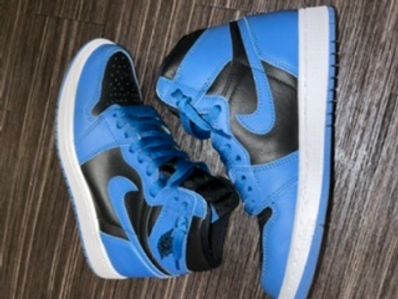 Nike Air Jordan 1 Retro High OG "Dark Marina Blue"