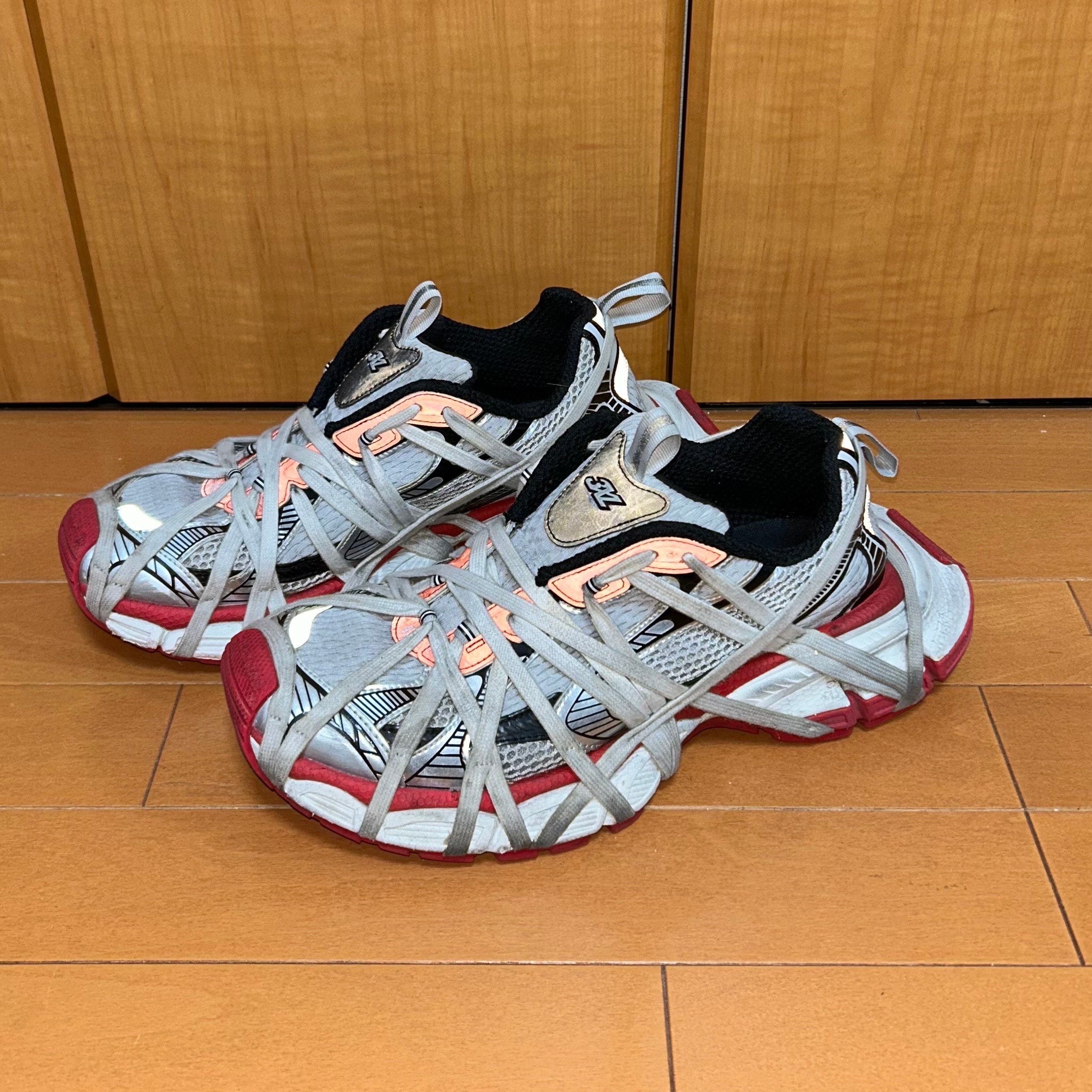 バレンシアガ 3XL エクストリーム レース スニーカー "グレー/レッド/ブラック/ホワイト"