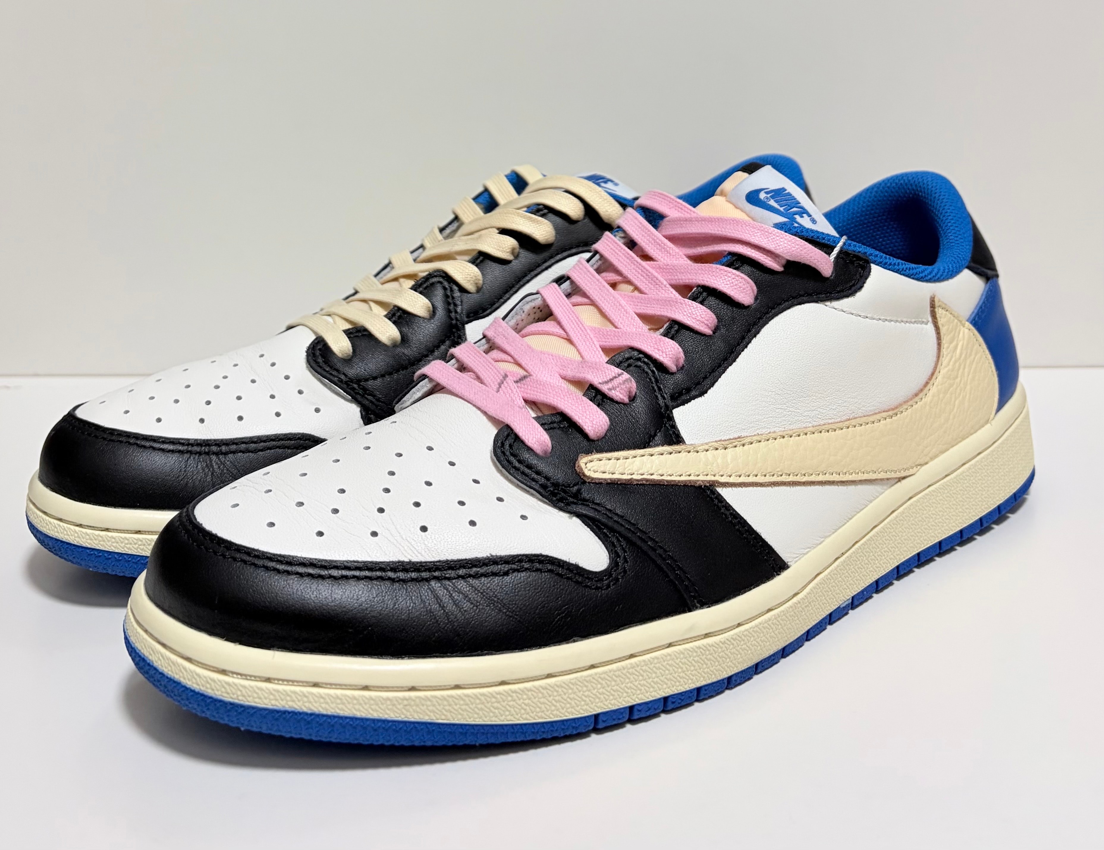 Travis Scott × fragment design × Nike Air Jordan 1 Low OG SP "Military Blue"