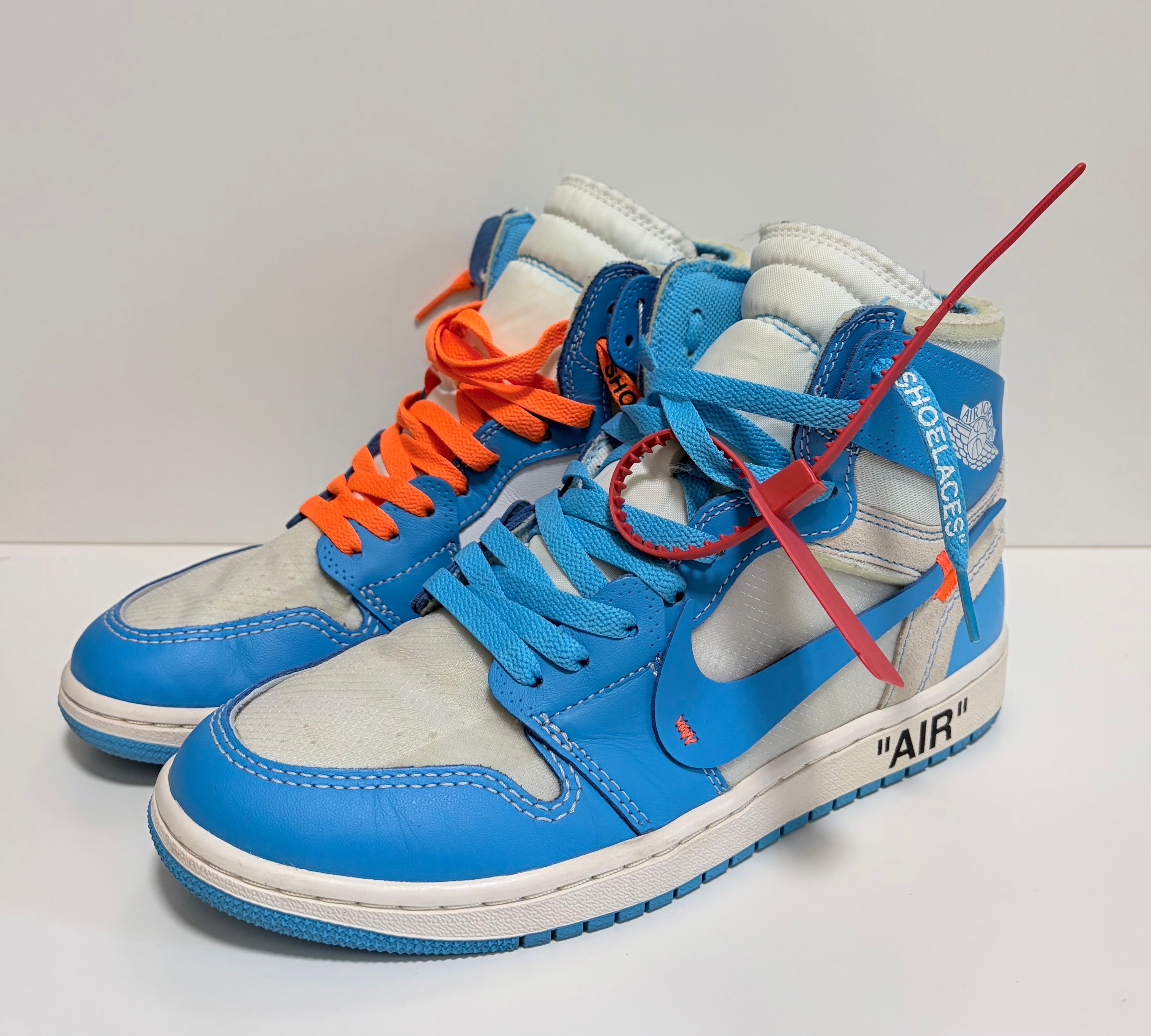 Off-White × Nike Air Jordan 1 High UNC "White/Dark Powder Blue"