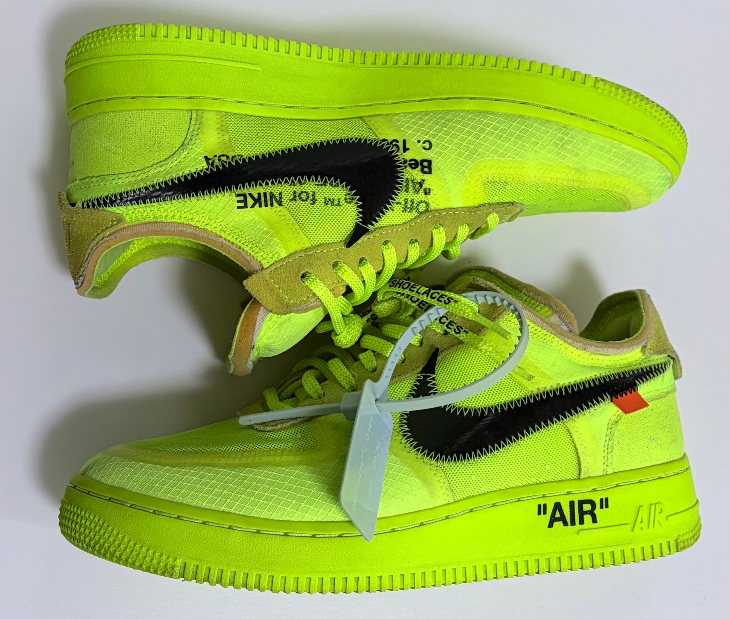 Off-White × Nike Air Force 1 Low 
