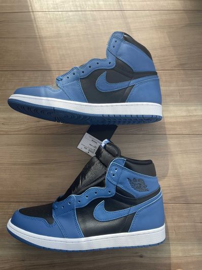 Nike Air Jordan 1 Retro High OG "Dark Marina Blue"