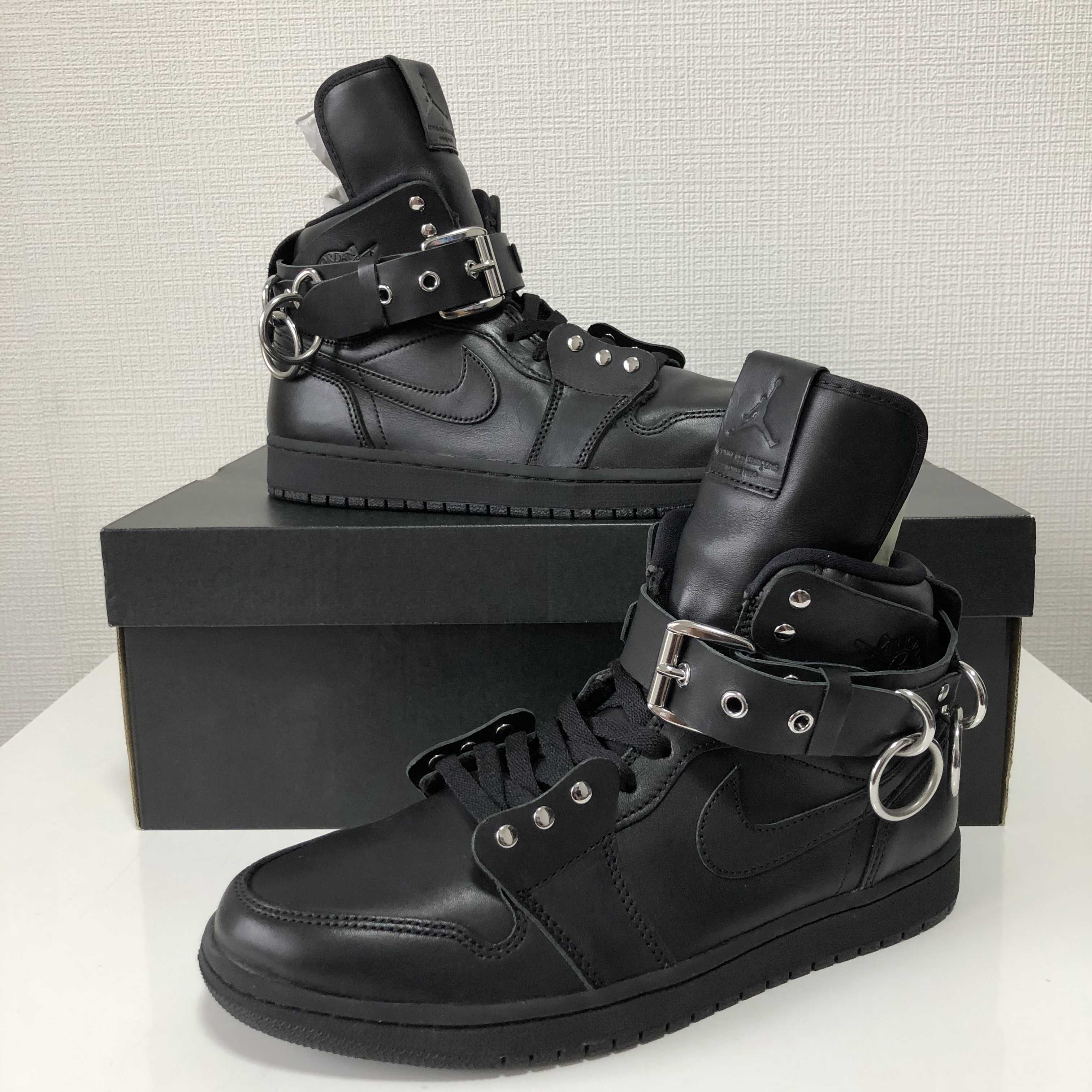 COMME des GARÇONS × Nike Air Jordan 1 High "Black"