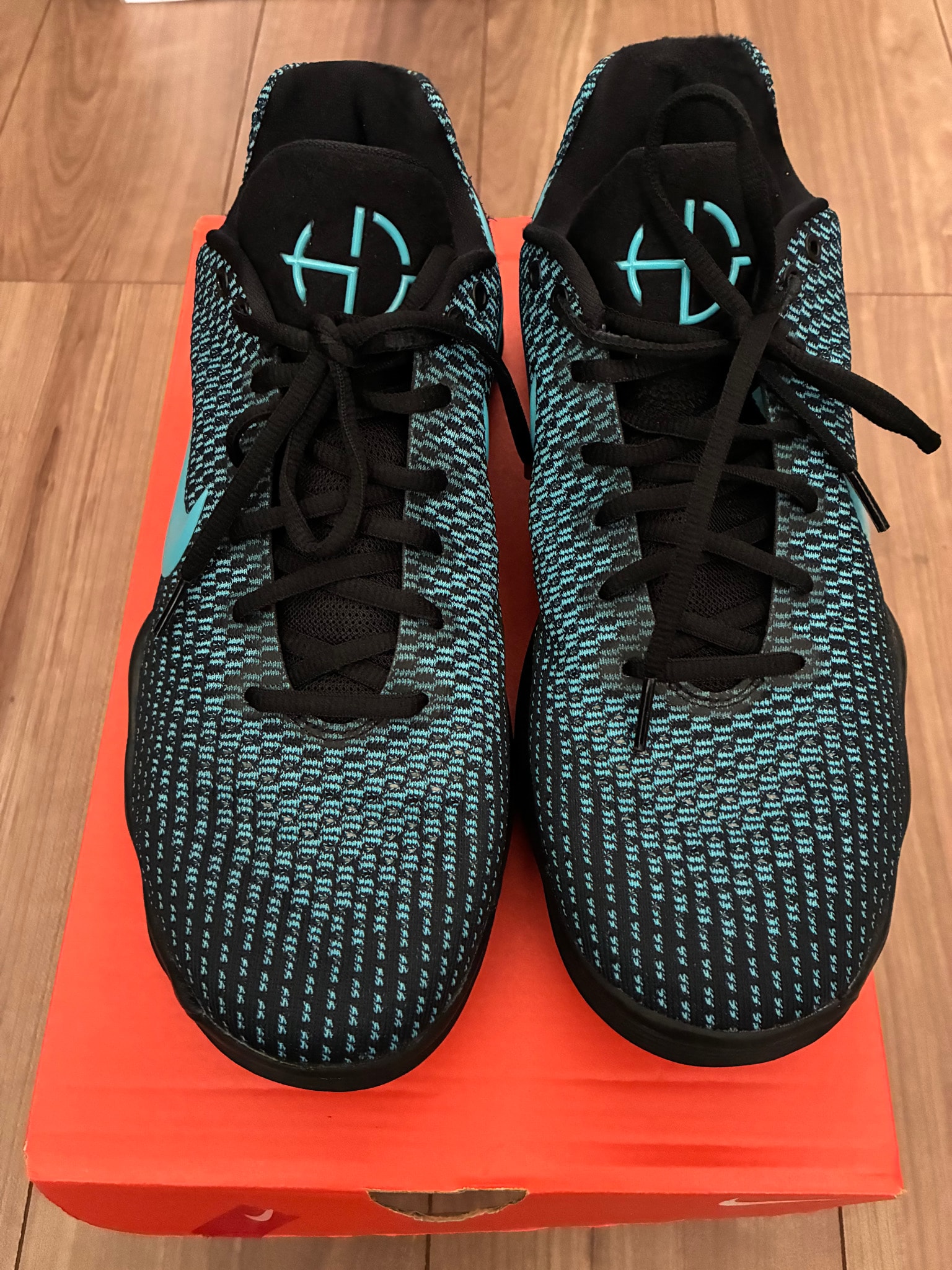 Nike Hyperdunk 2017 Low "Black/Chlorine Blue"